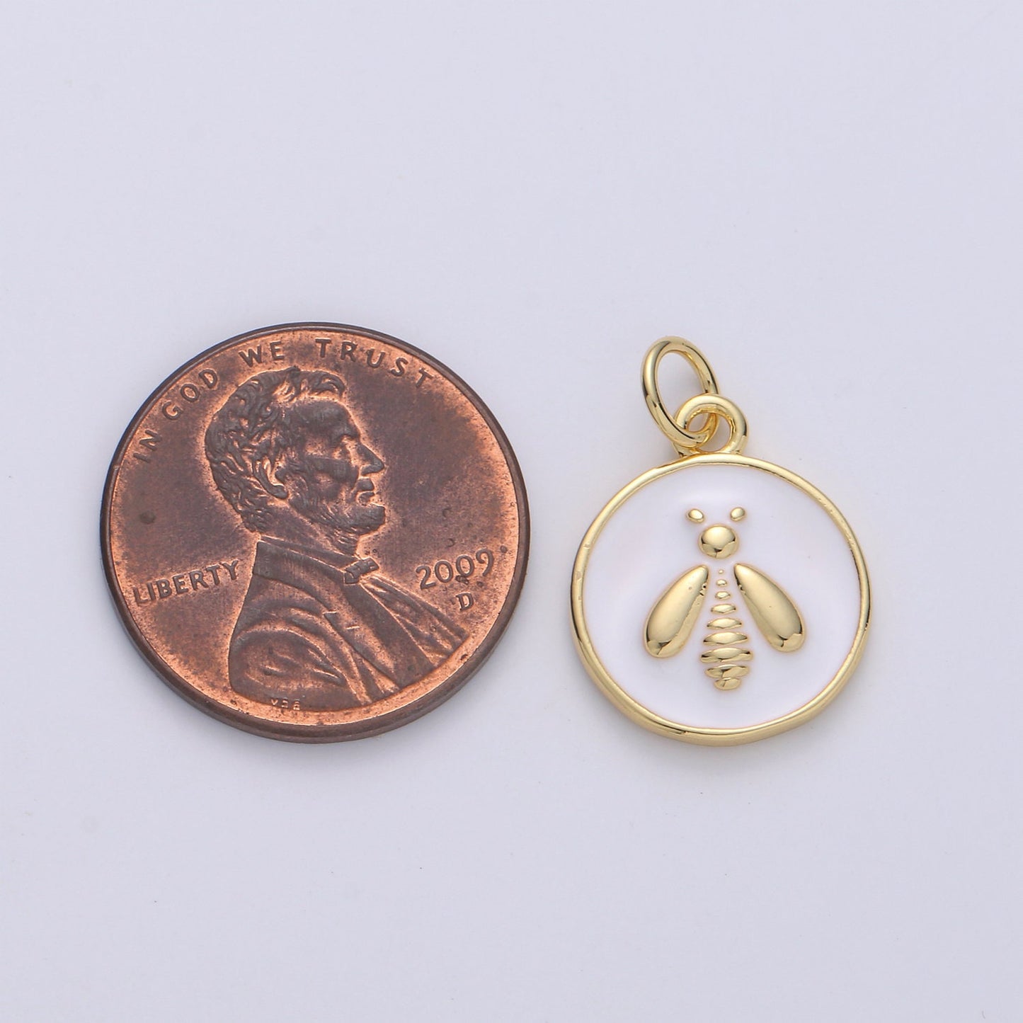 1x Gold Enamel Bee Charms, White Enamel Bee, Gold Cubic Bee charm in Round DIsc Charm Medallion for Necklace Dainty Bumbell bee charm.1576