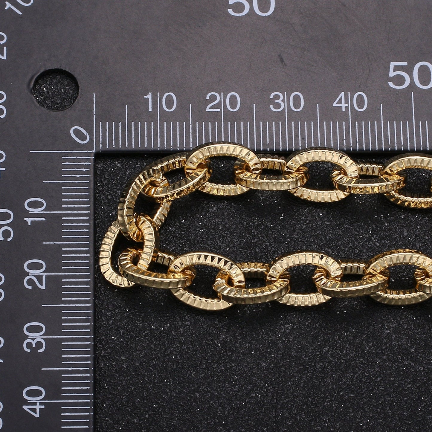 14K Gold Oval Rolo Chain by Yard, Sunburst Stamp Oval Link, Wholesale bulk Roll Chain for Jewelry Making, width 8.4mm, 462
