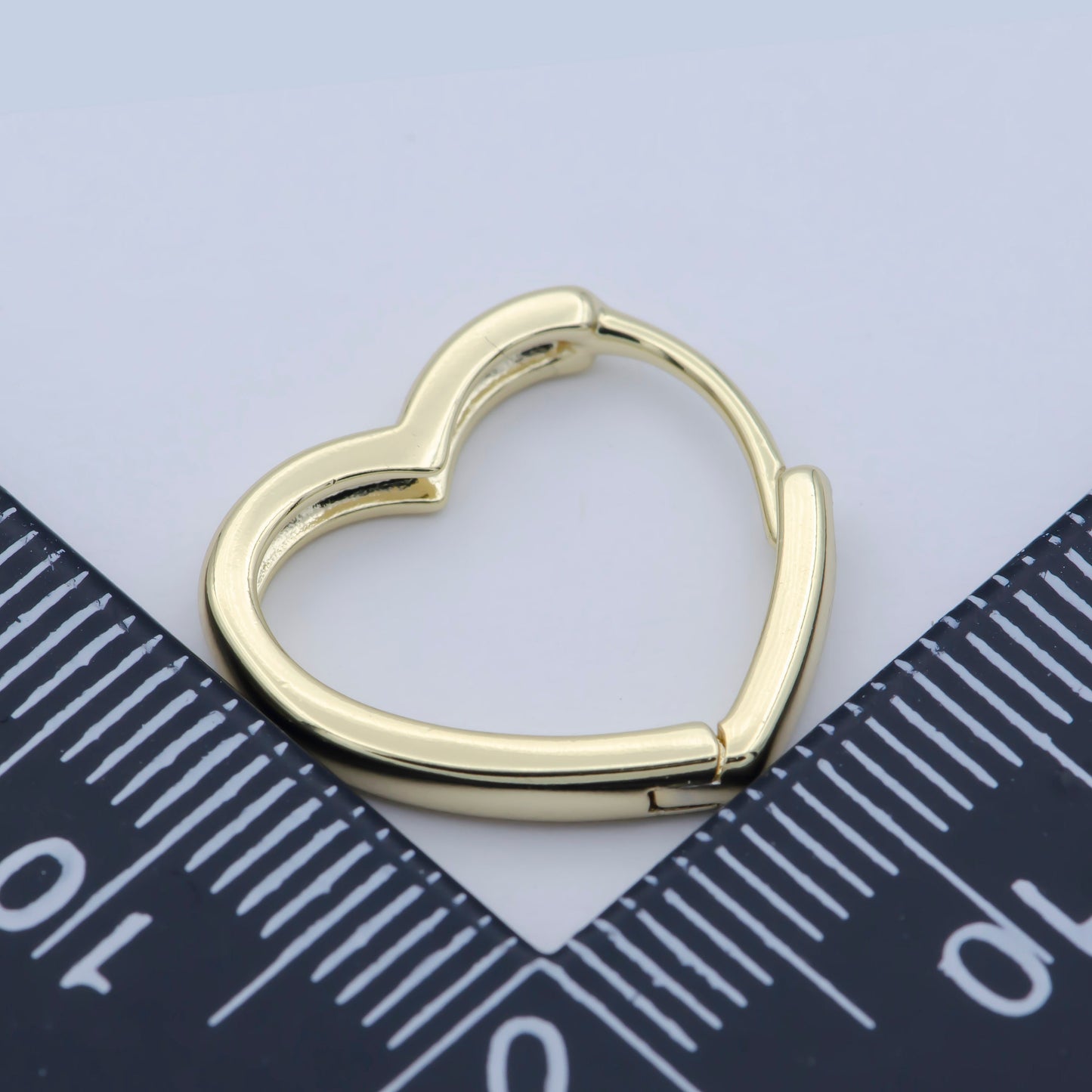 Love Heart Huggie Earring Dainty Heart Hoop Huggie Earring, Love Hoop Earring, Minimalist Jewelry Cute Hoop Earring for gift
