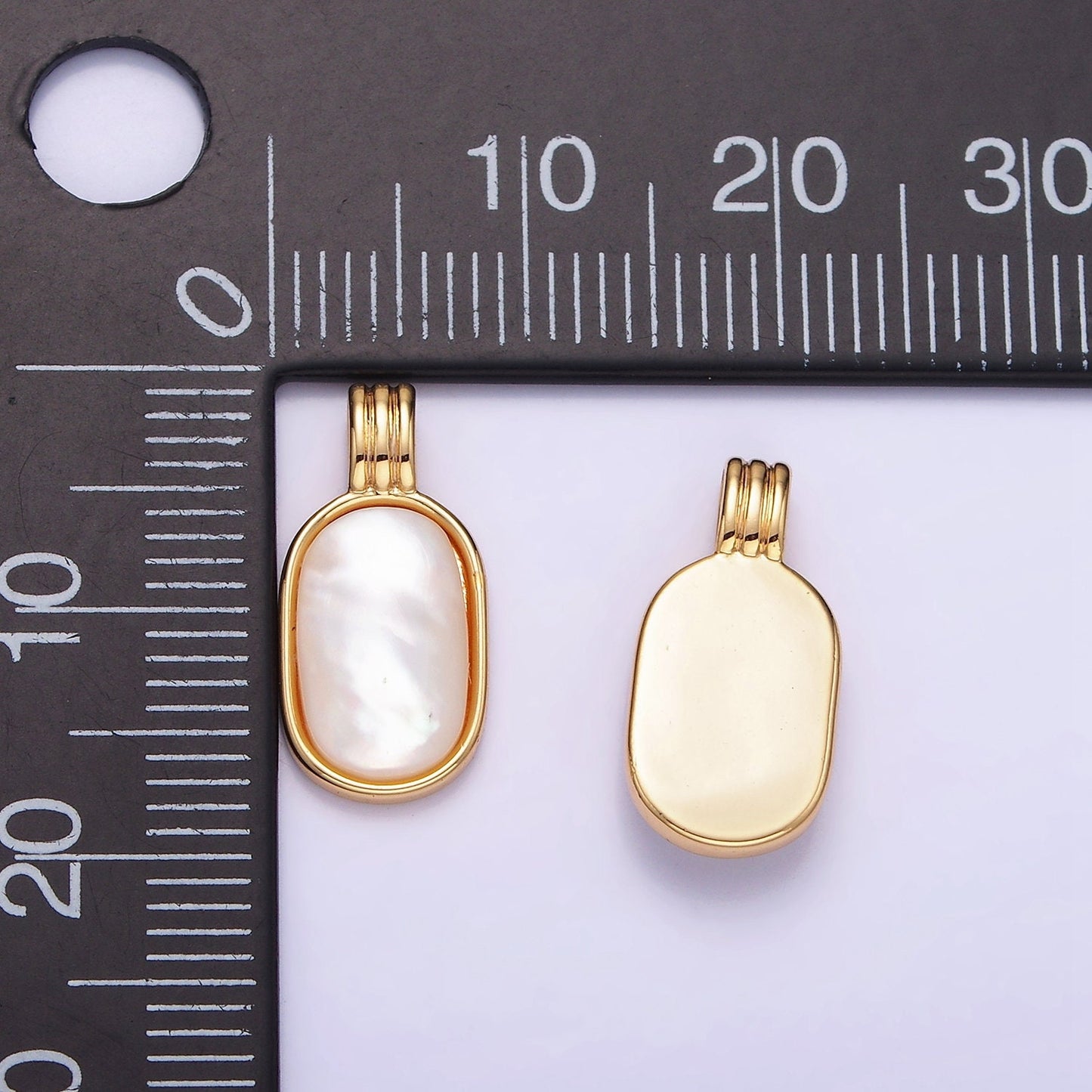 14K Gold Filled Shell Pearl Oblong Bezel Triple Band Pendant | AA-1191