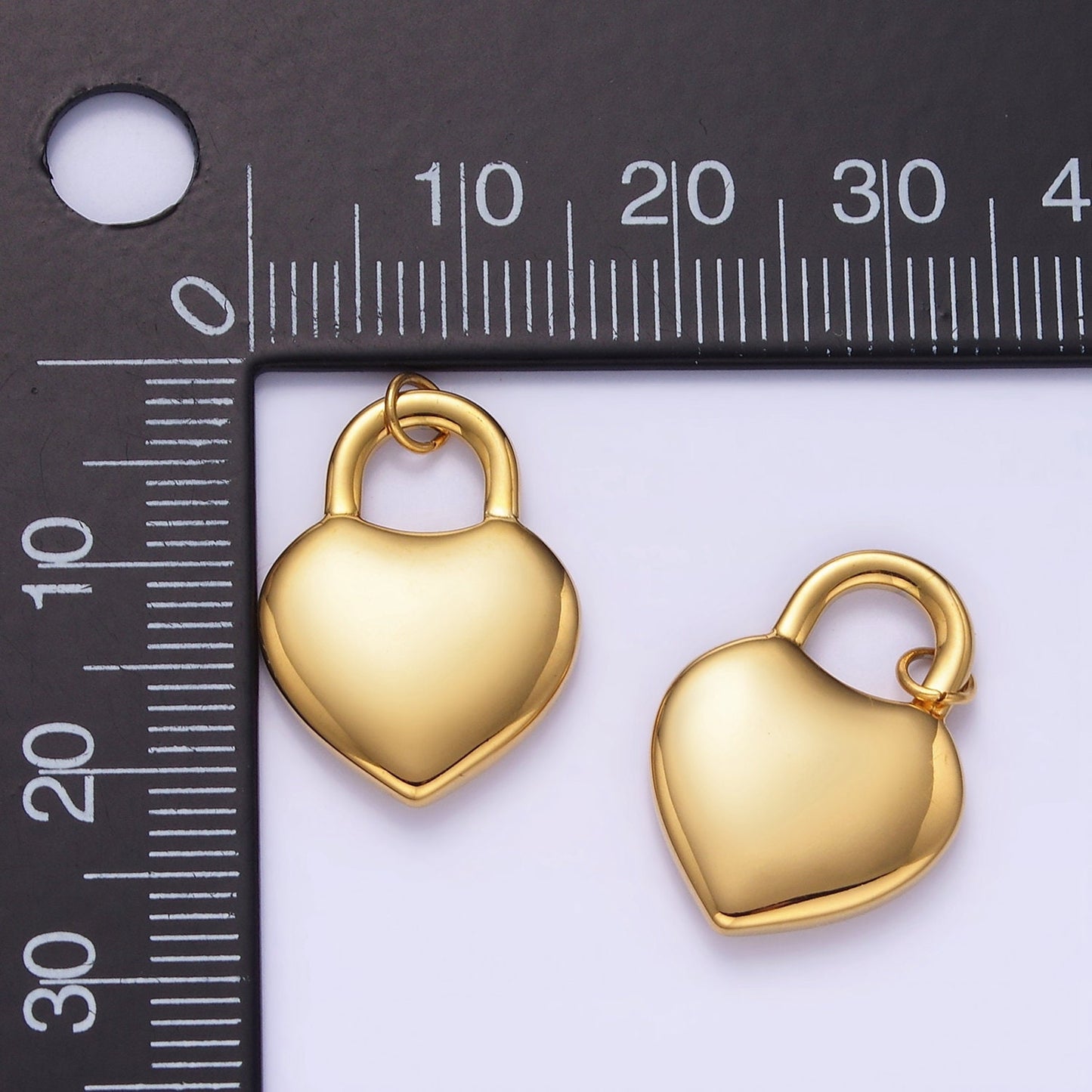 Stainless Steel 22mm Round Heart Shaped Lock Pendant | P-955