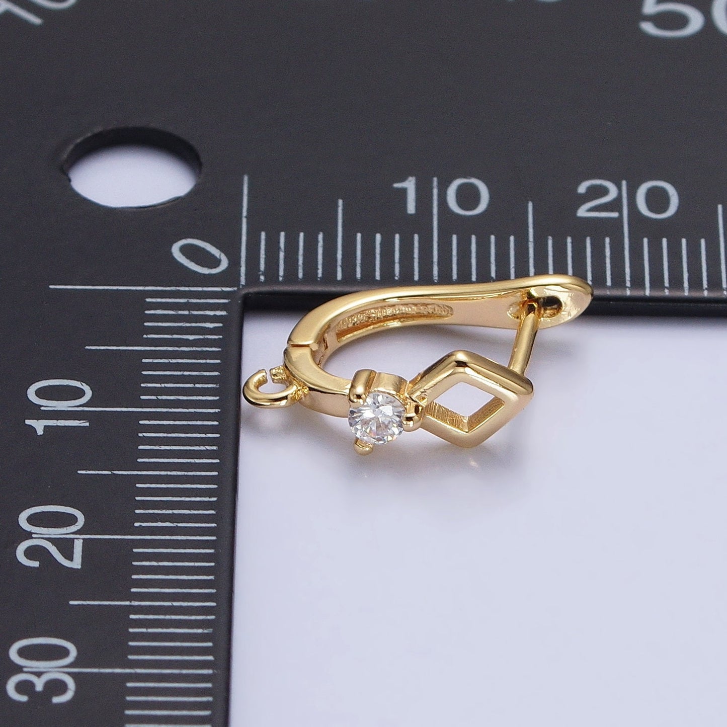 English Open Loop Lock Earrings Gold Supply | Z-331