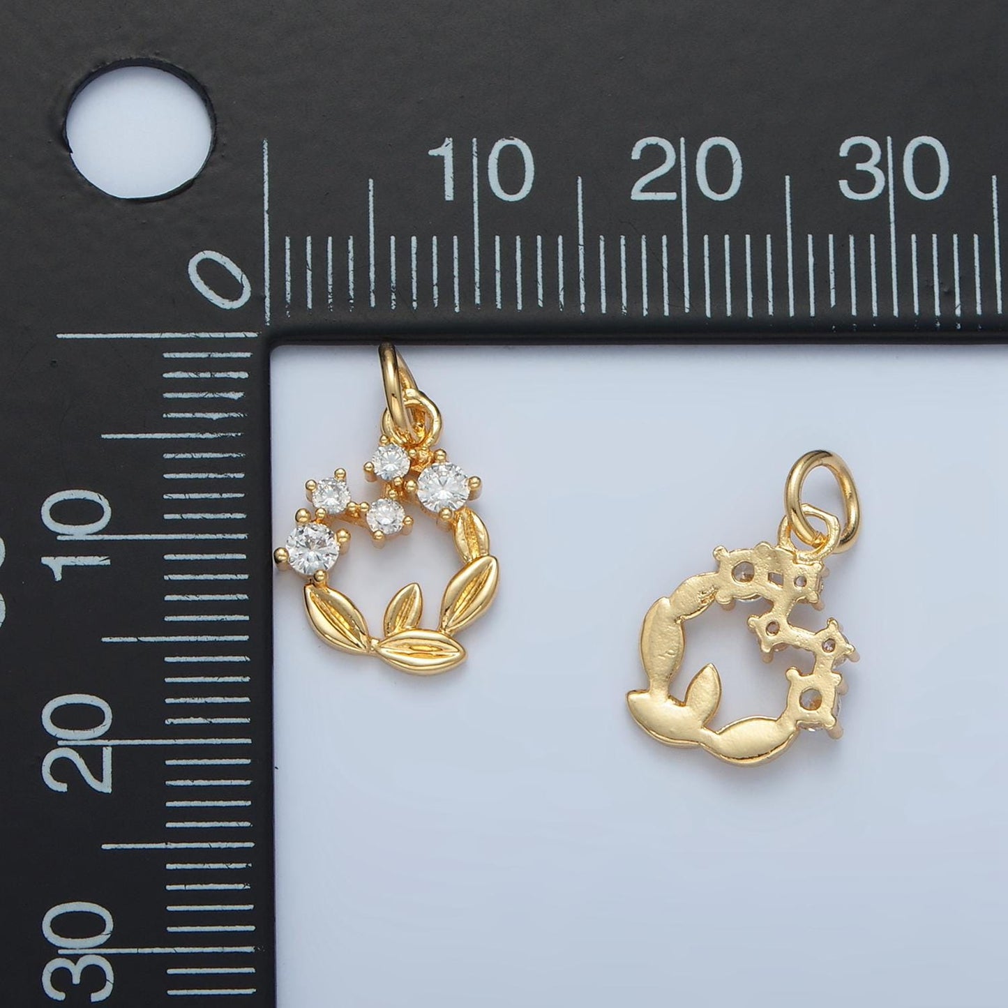 Round Leaf Wreath CZ Paved Environmental Gold Filled Charm | X-555