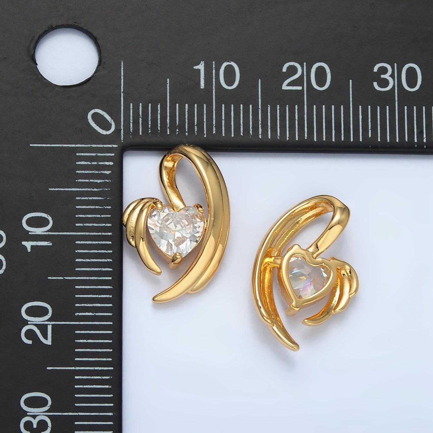 Mini Twisted Heart Charms, Gold Love pendants, Cubic heart pendant Polished Gold Plated AA865