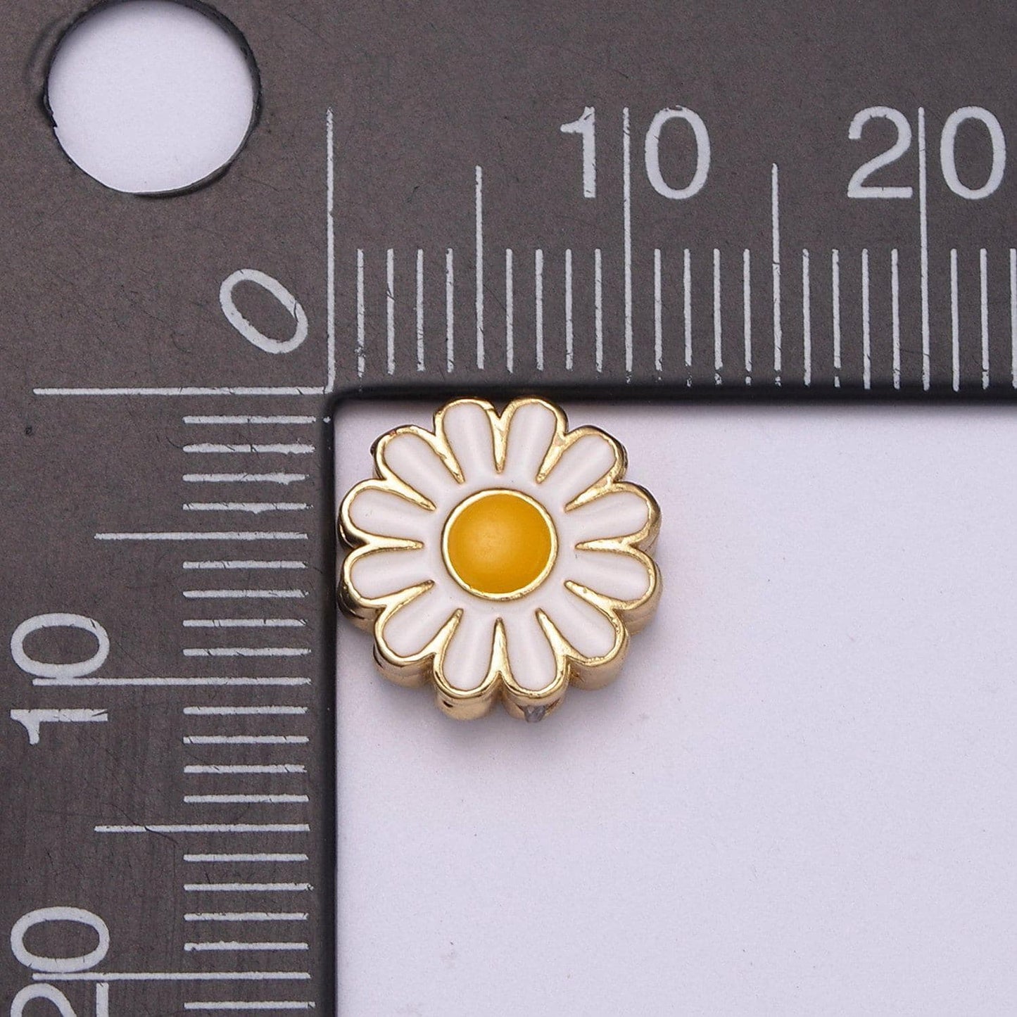 Dainty daisy flower bead spacer pretty white flower enamel bead spacer for bracelet component