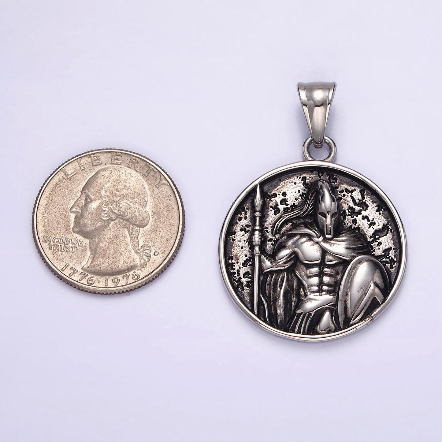 Stainless steel 35mm warrior soldier spear shield round pendant | p824