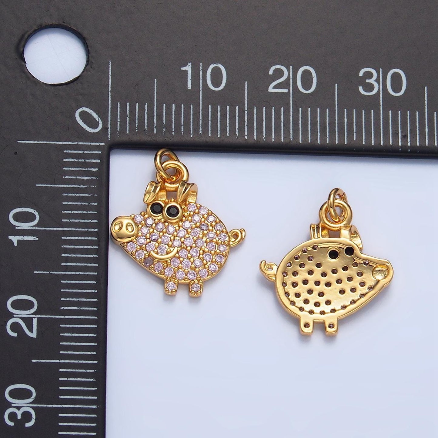 Happy little piggy cz paved 24k gold filled animal charm | x-619