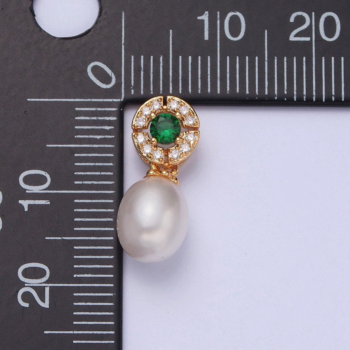 Dainty round pearl target circle emerald green cz eye design micro pave clear cz ball pendant for bracelet necklace component | h-564