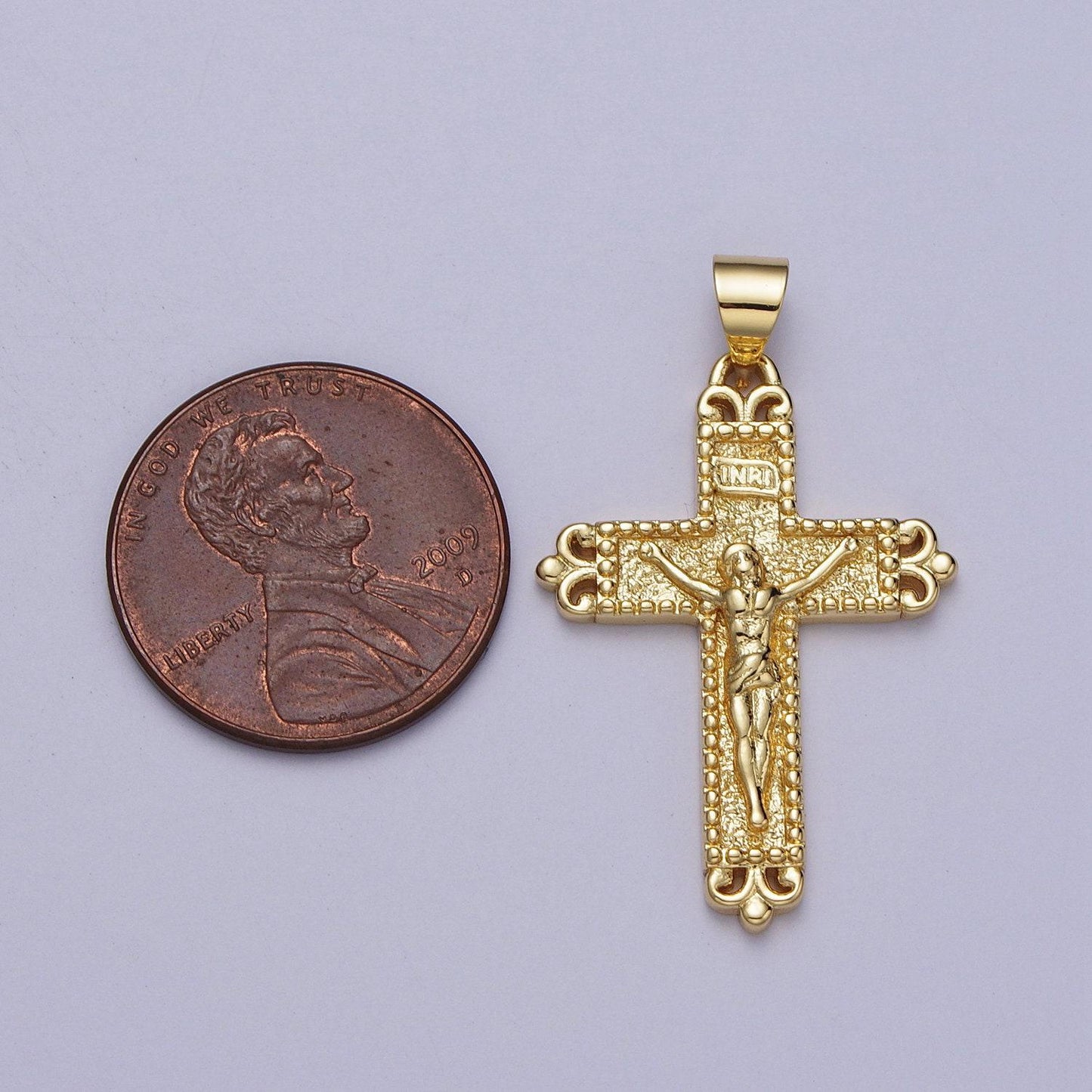 Design statement crucifix cross pendant gold cross charm bold pendant, religion charms, faith charms h-048
