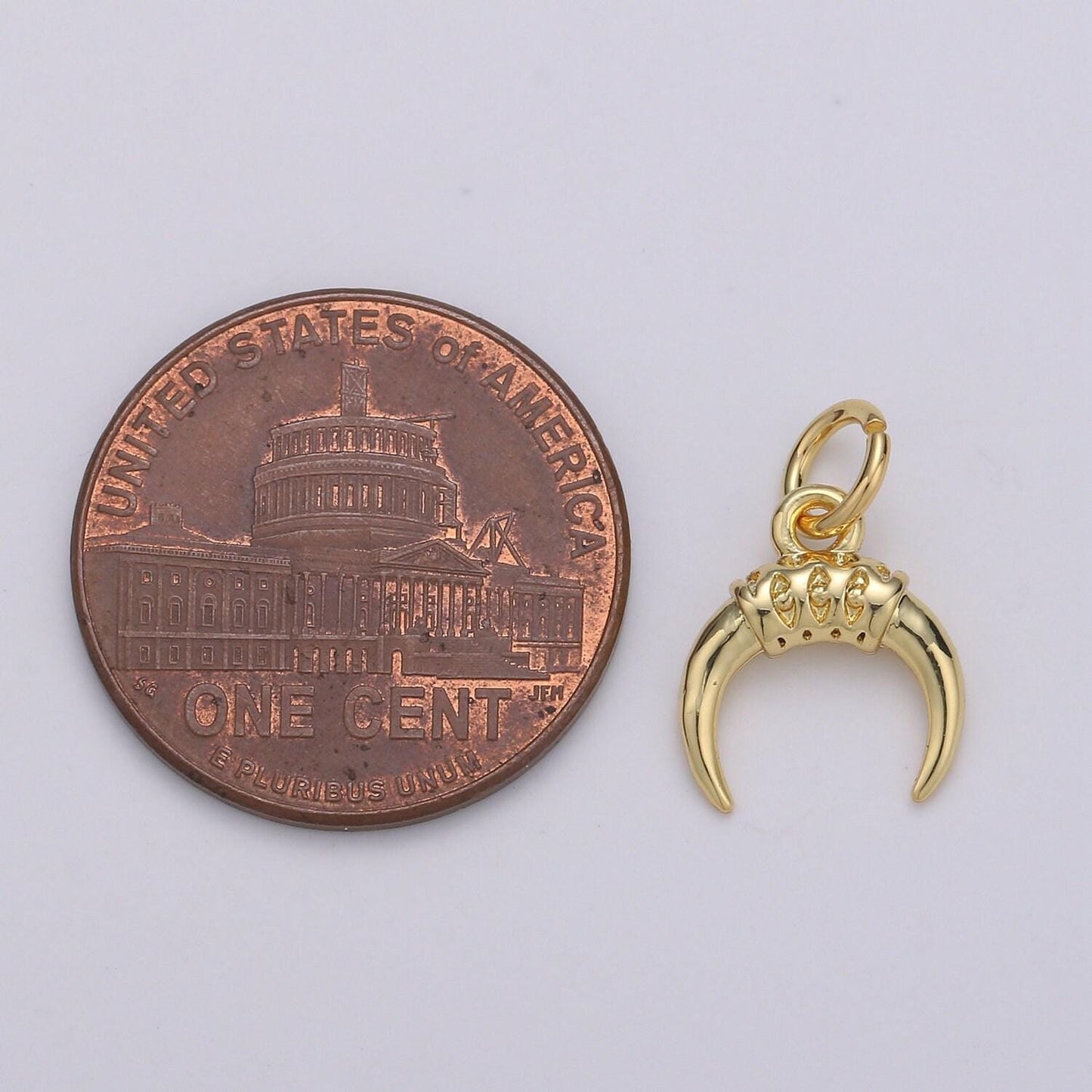 Gold crescent moon horn pendant - c shape wish moon charm, half moon, eclipse, tusk, celestial jewelry 24k gold charm, chgf-2036
