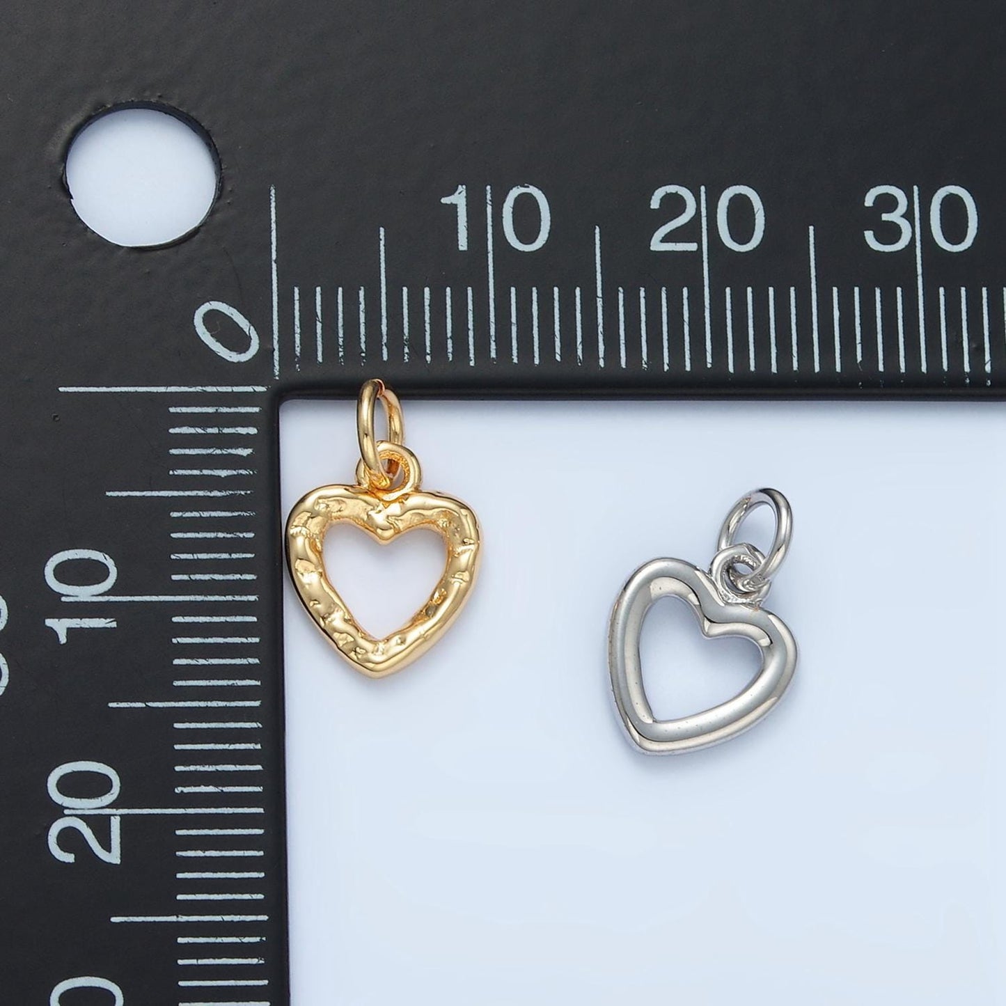Mini gold hollow heart pendant hammered heart charms rustic findings geometry dangle pendant -jewelry supplies d743