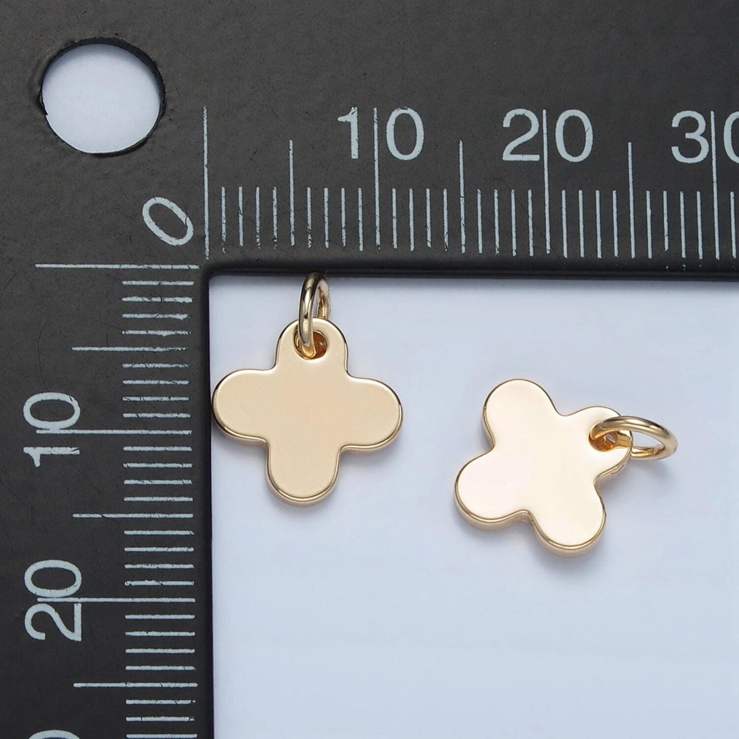 Gold flat 4 leaf clover 11mm lucky charm add-on | d-722