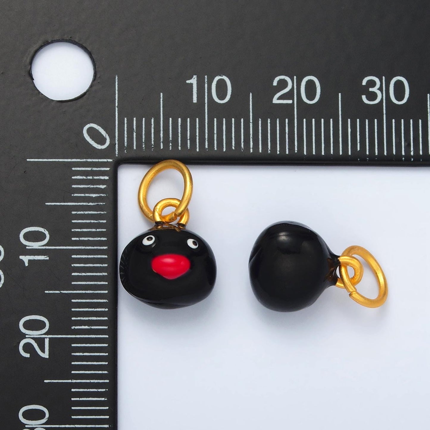 24k gold filled penguin head 12mm animal enamel charm | ag-921