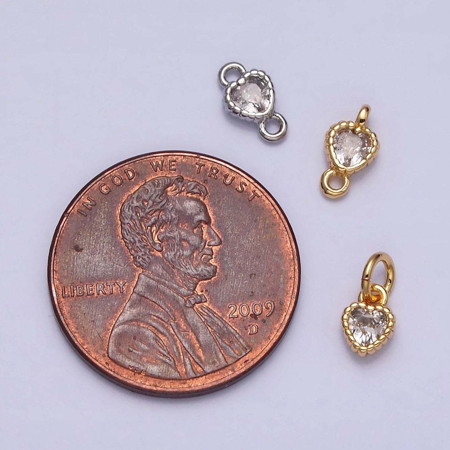 Mini love charm 16k gold filled clear heart cz dotted bezel link connector in gold & silver |