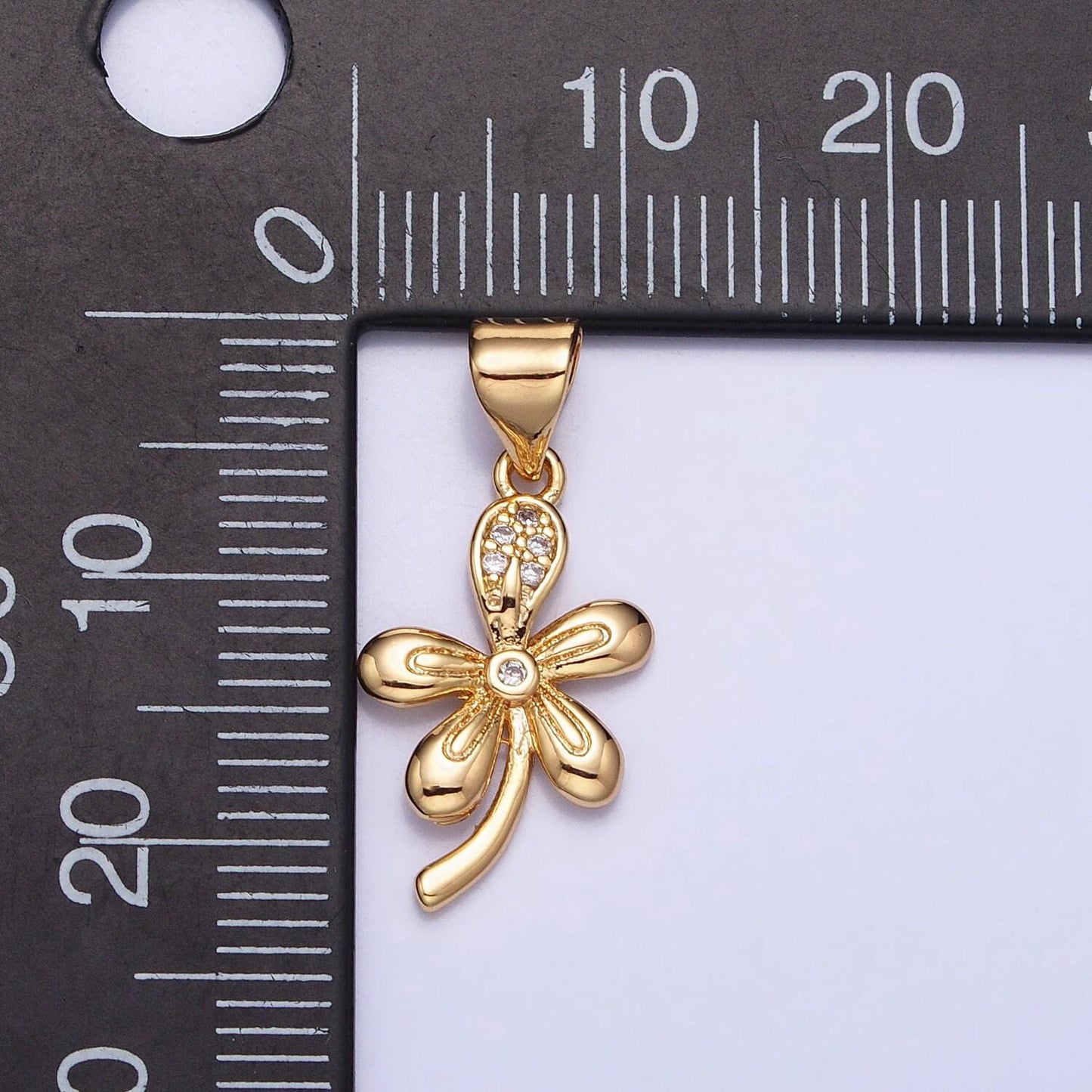 Dainty white clover enamel charms good lucky tiny charm jewelry for necklace bracelet earring necklace making -474