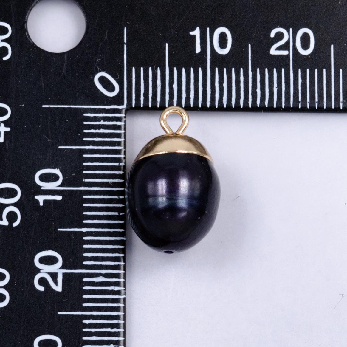 Black pearl charm with gold plated oval drop pearl charm p1936