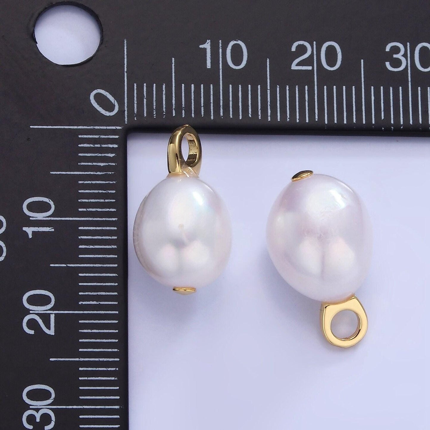 Beautiful white oval baroque pear pearl charm teardrop genuine freshwater mermaid pearls pendant p1733
