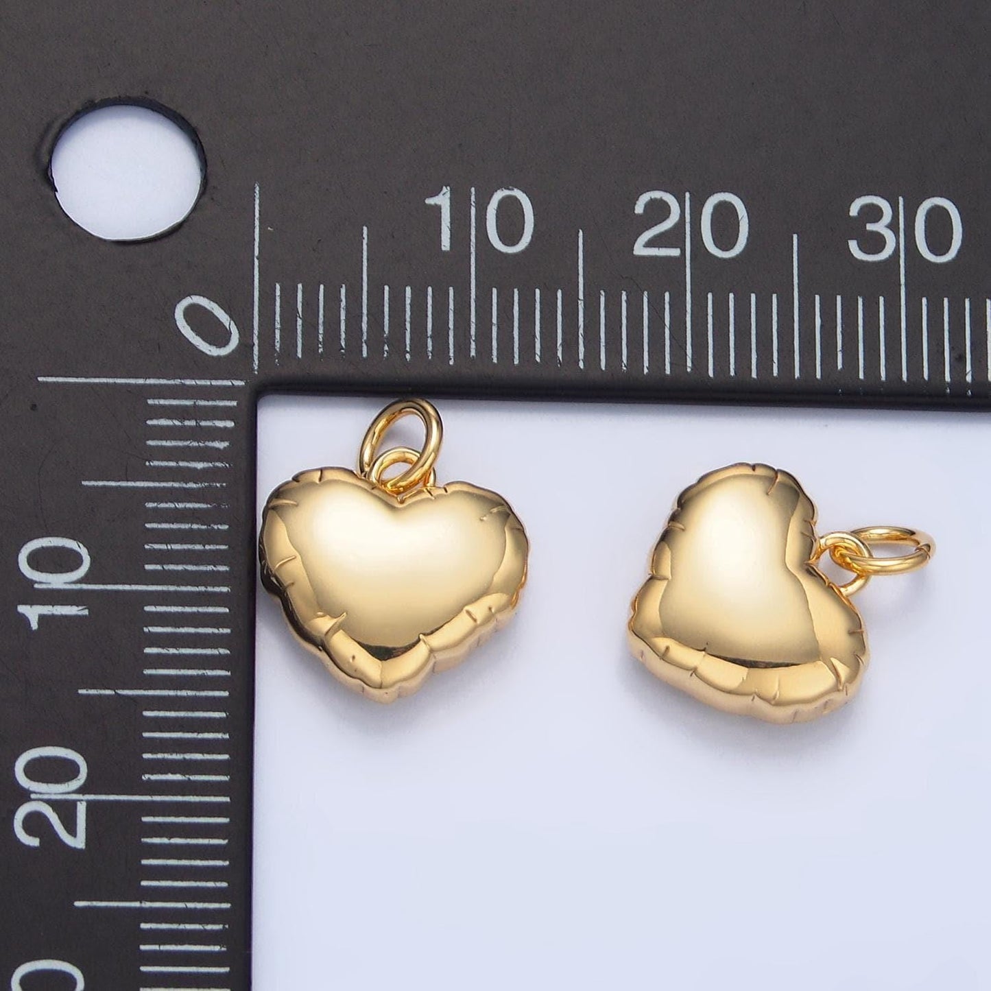Mini balloon heart minimal gold filled charm | x-603