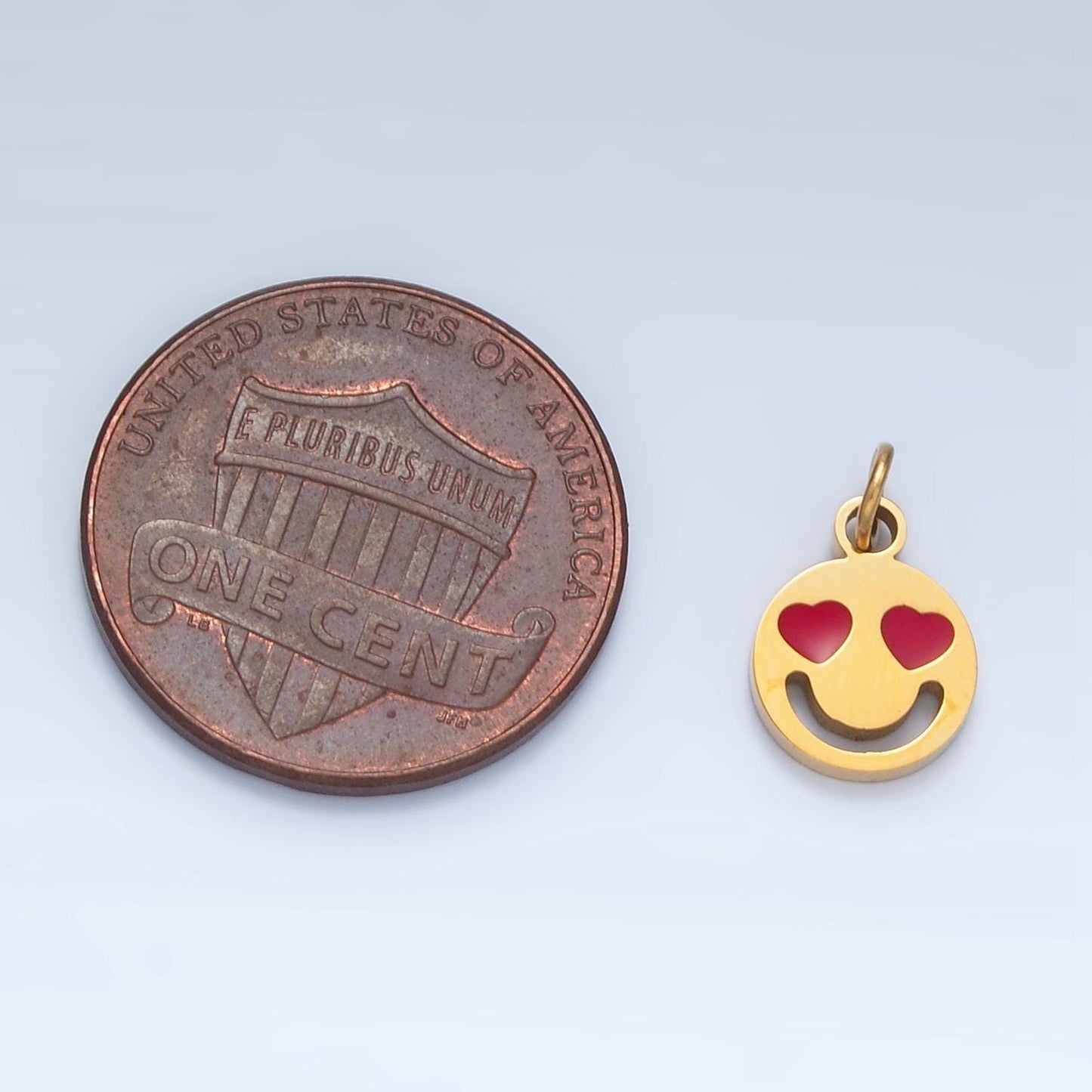 Gold heart face charm for bracelet earring necklace happy face emoji pendant waterproof stainless steel findings for jewelry making p-678
