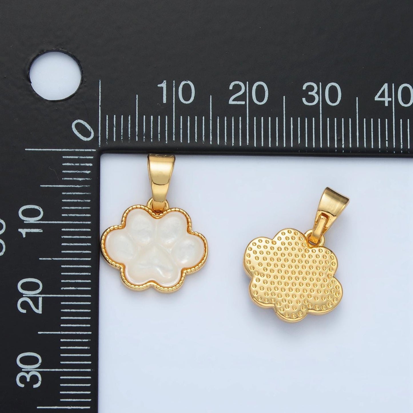 Small dog paw charm for bracelet necklace component white shell pearl puppy dog cat bear animal pendant pet jewelry collar charm i808