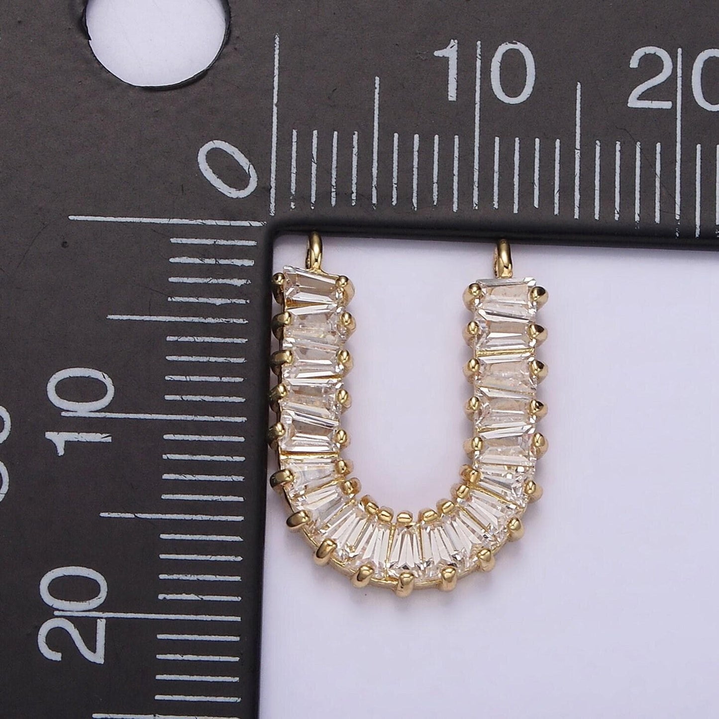 Dainty 14k gold filled 18mm clear baguette lined u-shaped link connector | g064