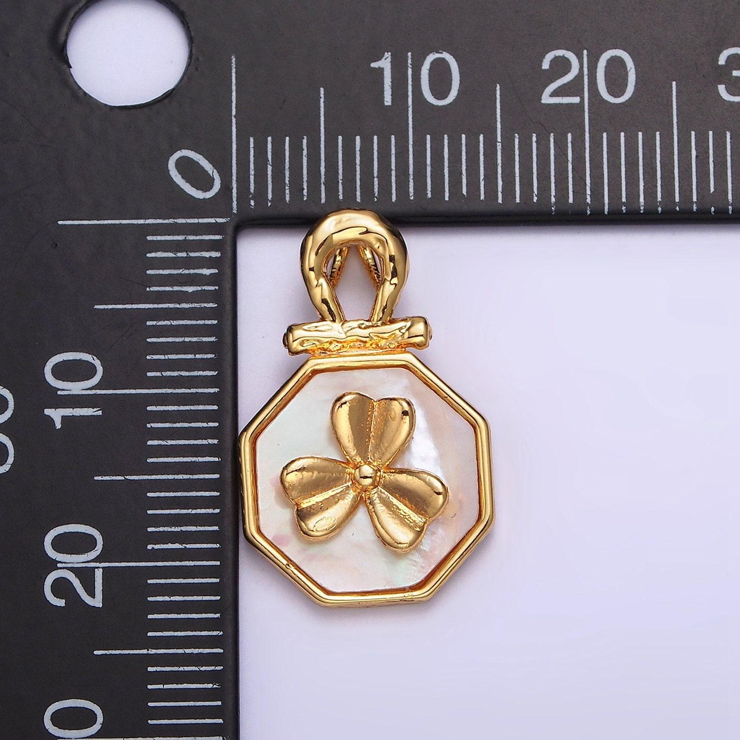 24k gold filled clover shell pearl molten bail hexagonal pendant | aa604