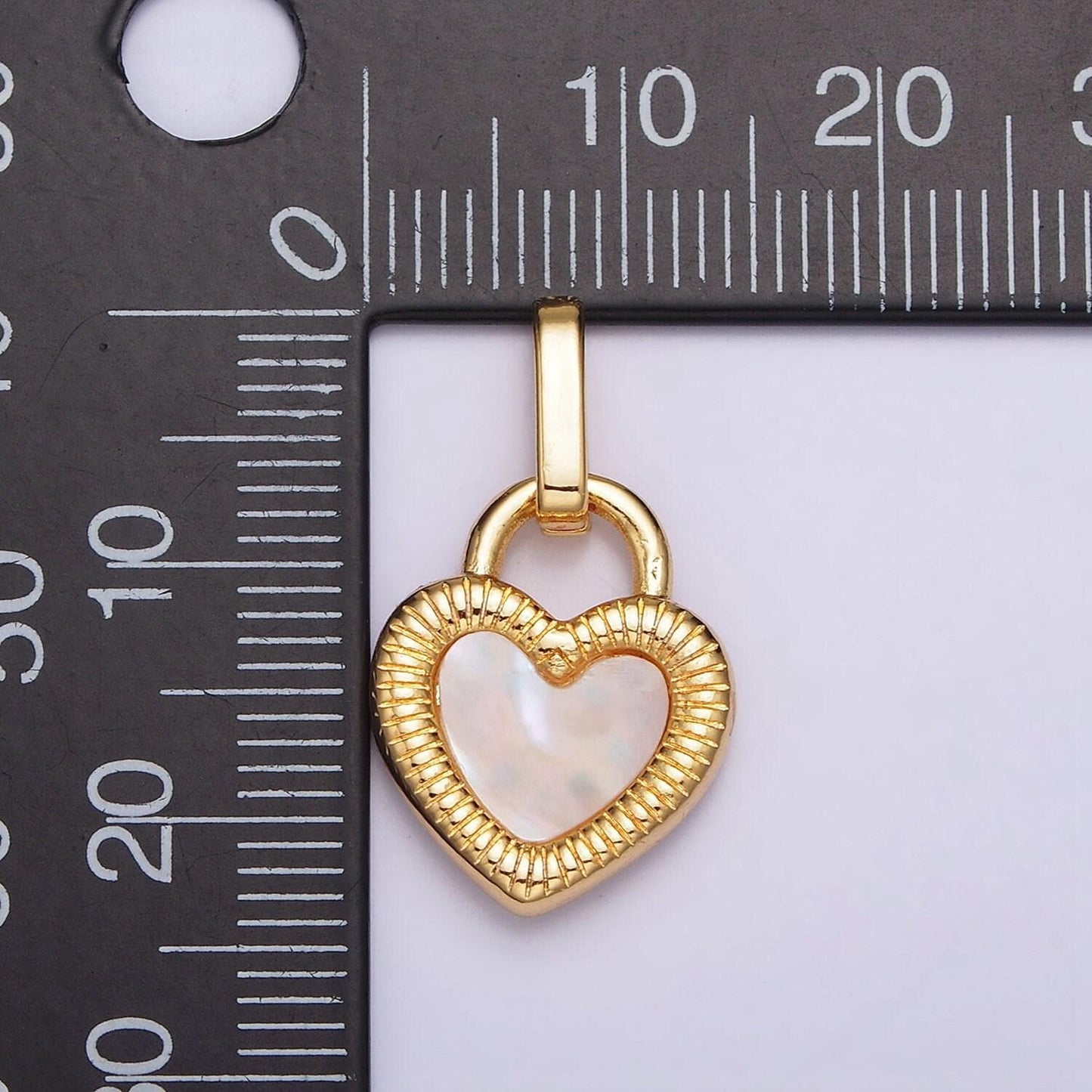 24k gold filled double sided shell pearl onyx line-textured heart lock pendant | aa601