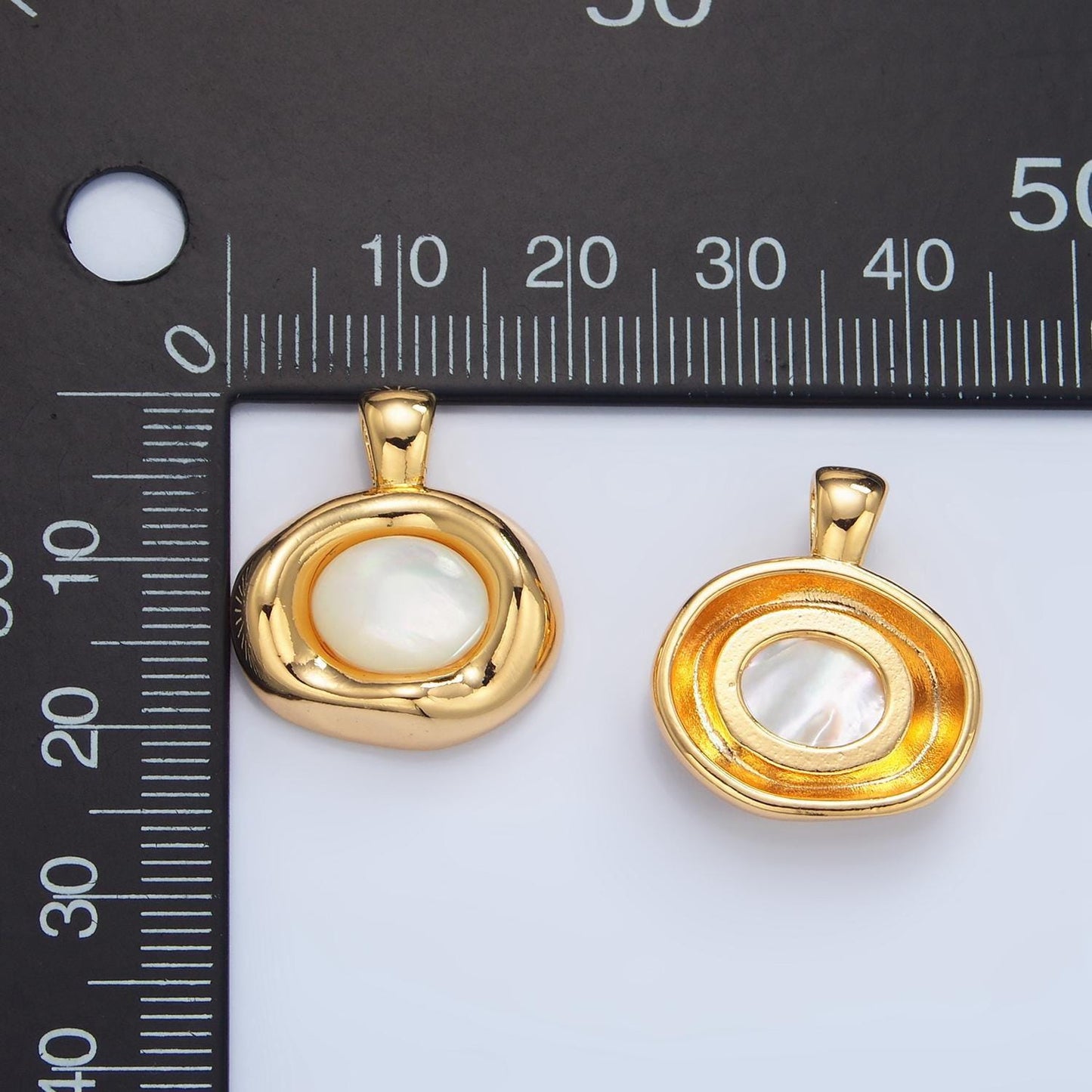 Oval Pearl embedded in 24k gold filled molten pendant | aa-131