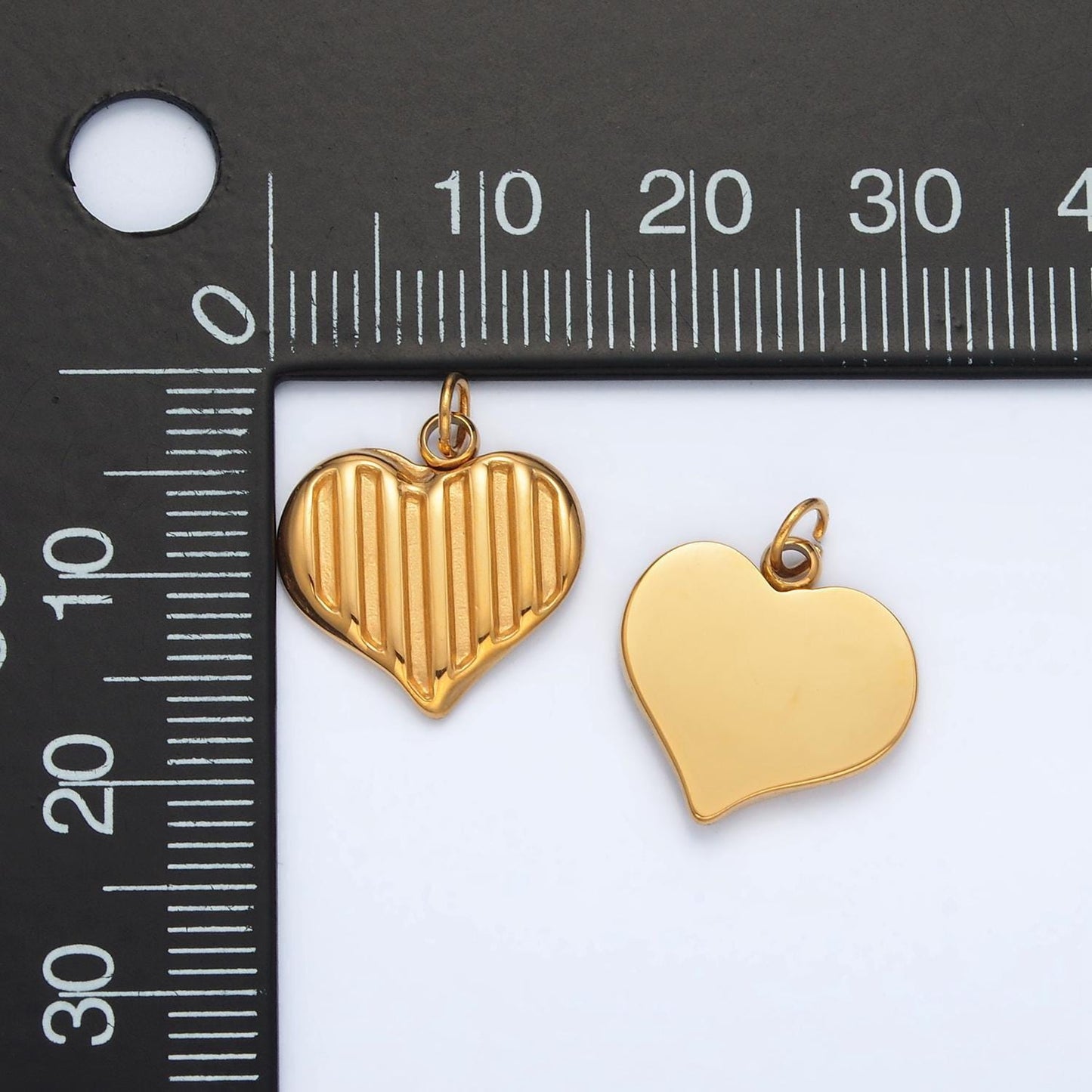 Stainless steel mini bar lined heart charm | p-1046