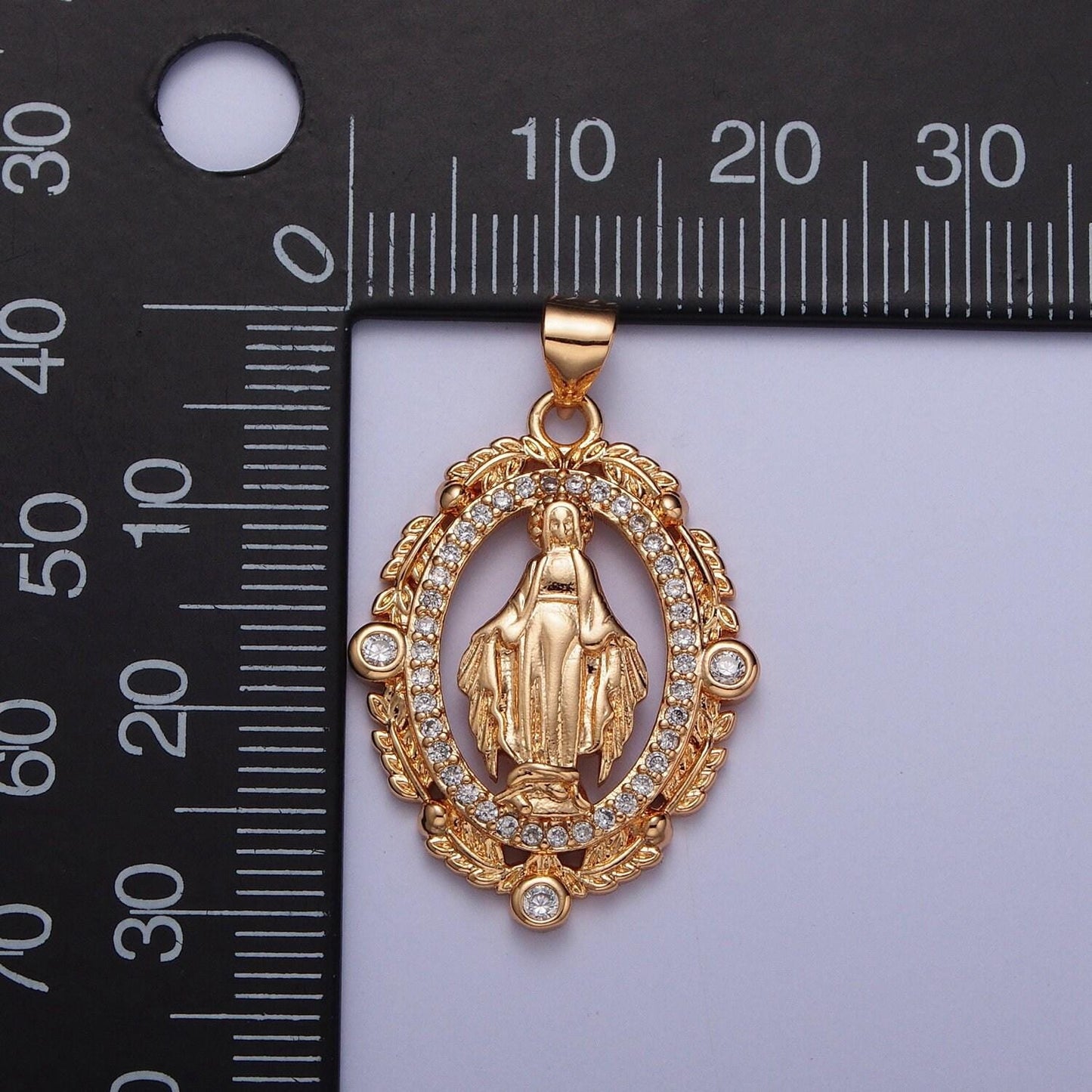 Rosy gold cz virgin mary pendant, 18k gold plated micro paved clear cz wheat leaves wreath decorative edge lady of guadalupe charm | h-315
