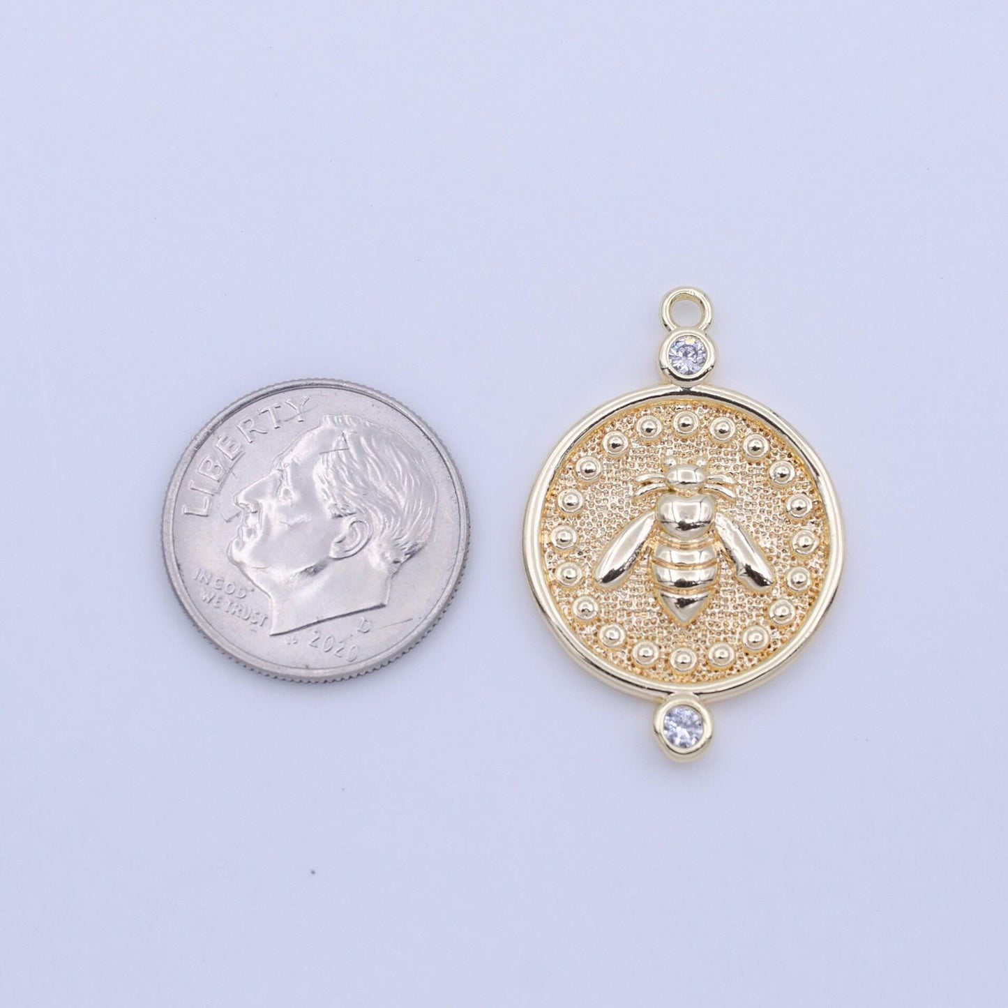 Mini gold bee charm-fly cz charm pendant circle charm, round disc, gold coin queenbee charm for necklace bracelet earring animal insect c772
