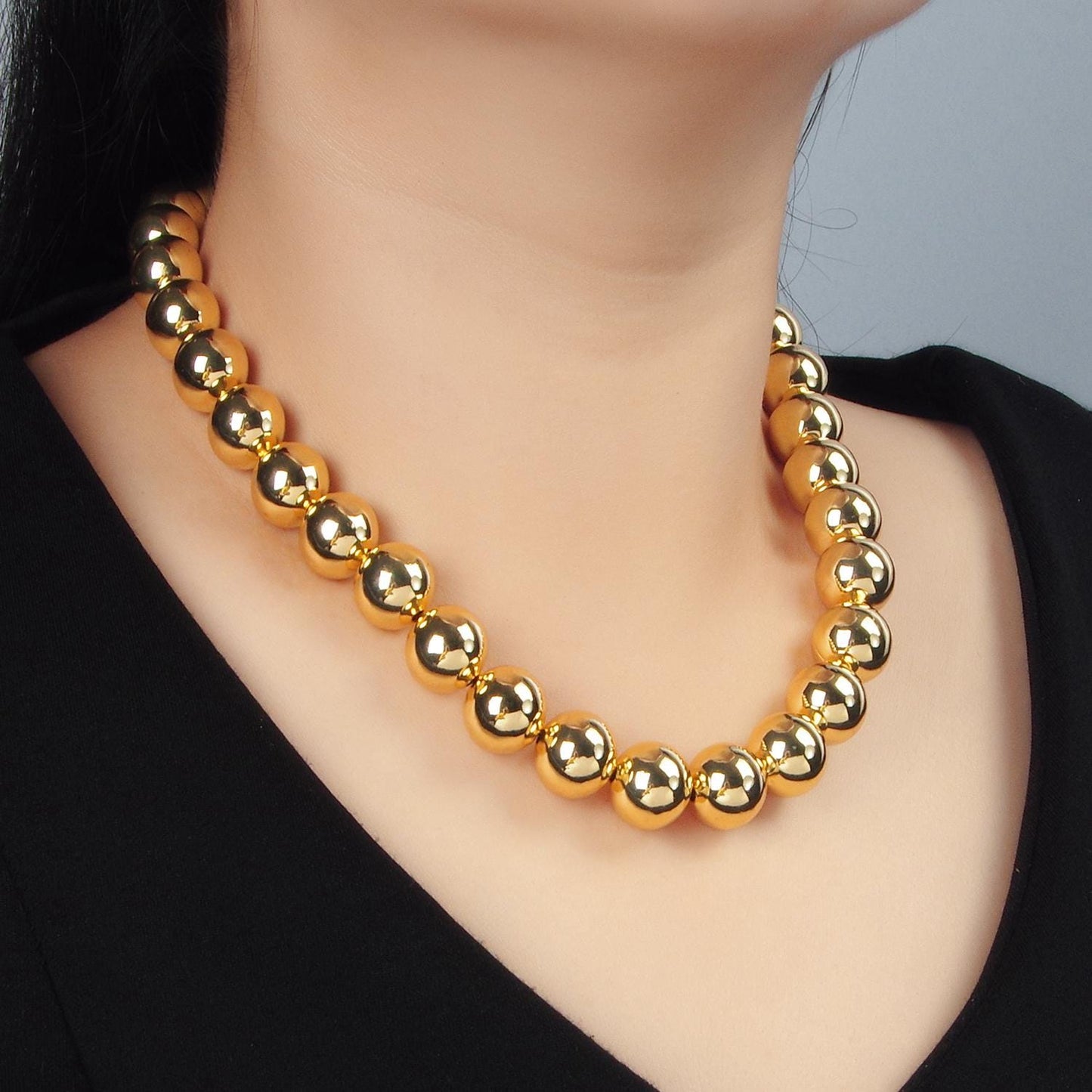 Big Bold Ball Beaded Necklace Chunky Statement necklace Chain layering Magnetic Closure 18.5 Inch Necklace WA2635