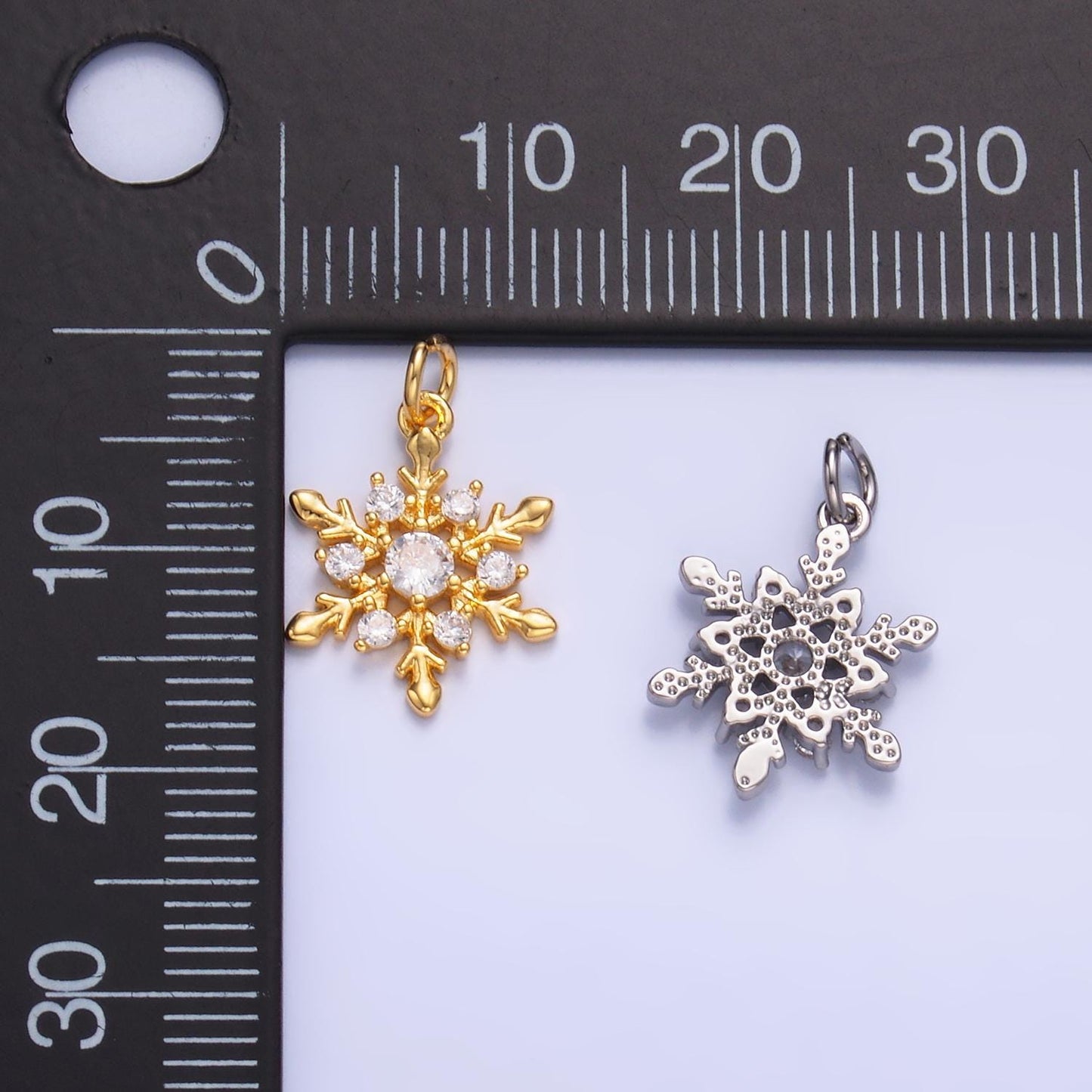 Gold snow charm micro pave charm , winter snowflake jewelry pendant charm for jewelry supply W830