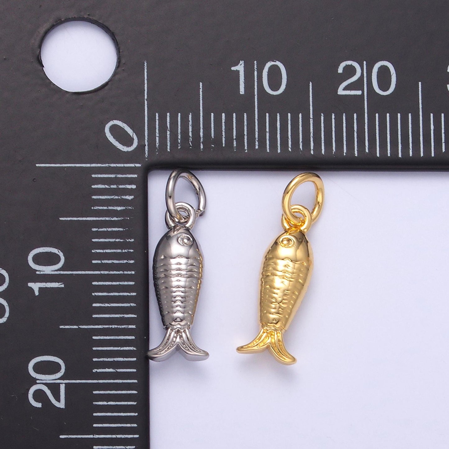 Silver Fish Charm 24K Gold Filled Fisher man Pendant Animal Bracelet Necklace for DIY Jewelry Making Supply N010