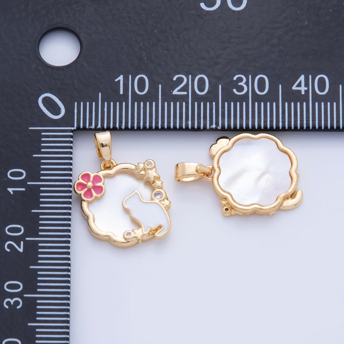 Gold Cat Charms, 18K Gold Filled Enamel Cat Pendant, CZ Round Charm with Green Gem for DIY Necklace Earring Jewelry Making AH-751