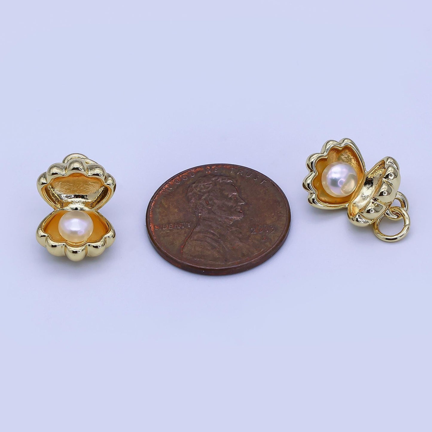 Tiny Clam Pearl Shell Charm for Bracelet Necklace Earring Component White Shell Pearl Clam Shell Under The Sea pendant Inspired Jewelry D167