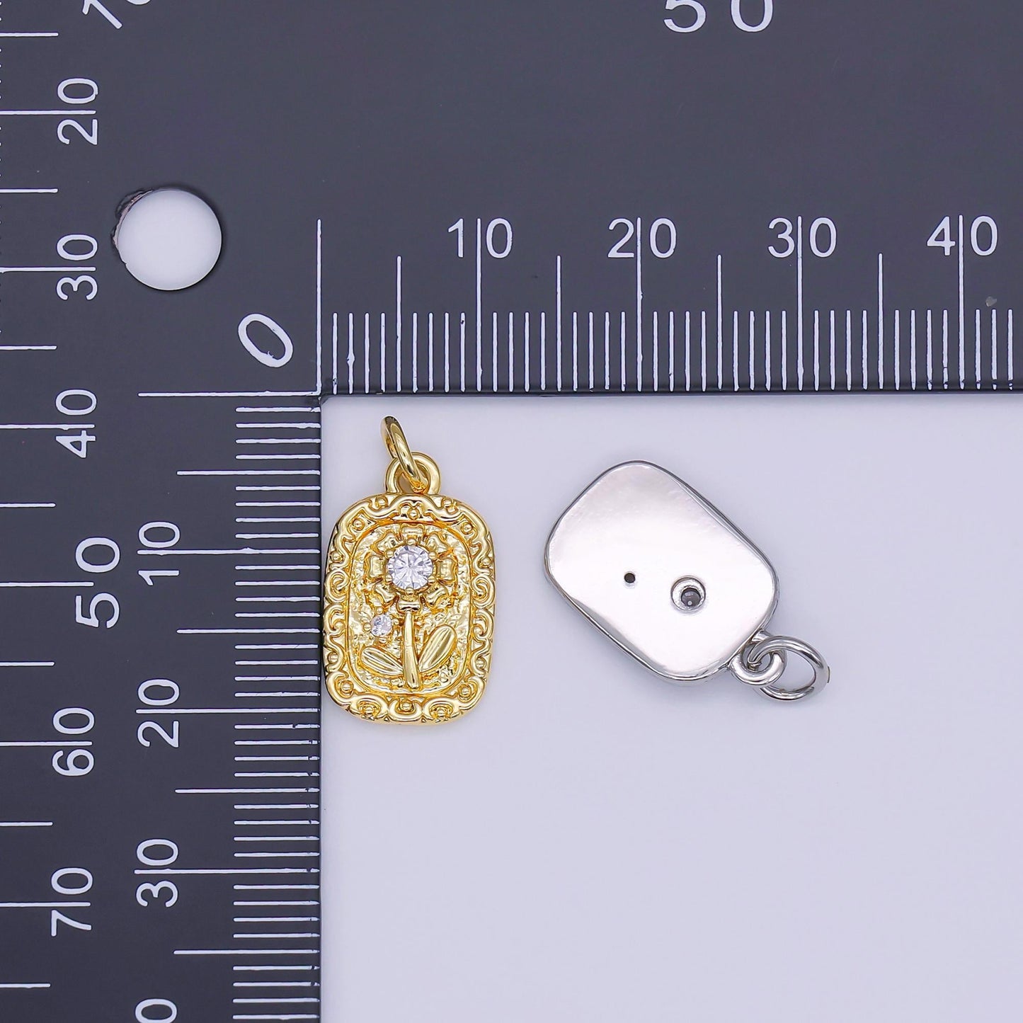 Mini Gold Flower Charms Dainty Gold Floral Pendant Cubic Sun Flower Spring Garden Charm for Necklace Bracelet Jewelry Making Supply AJ345