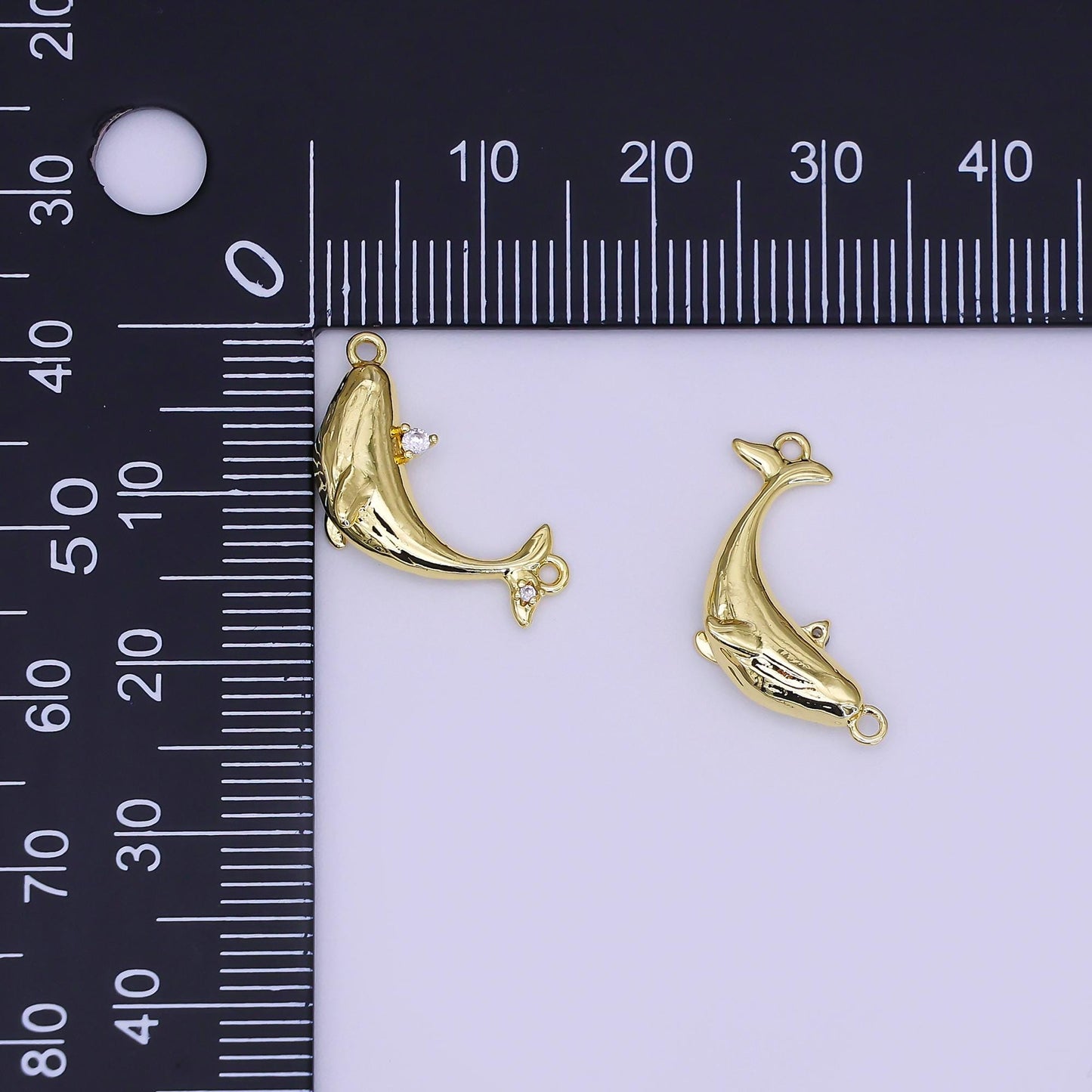 Gold Whale Charm, Mini Fish Pendant Charms Under The Sea Animal Inspired Wholesale Supplier Y-051