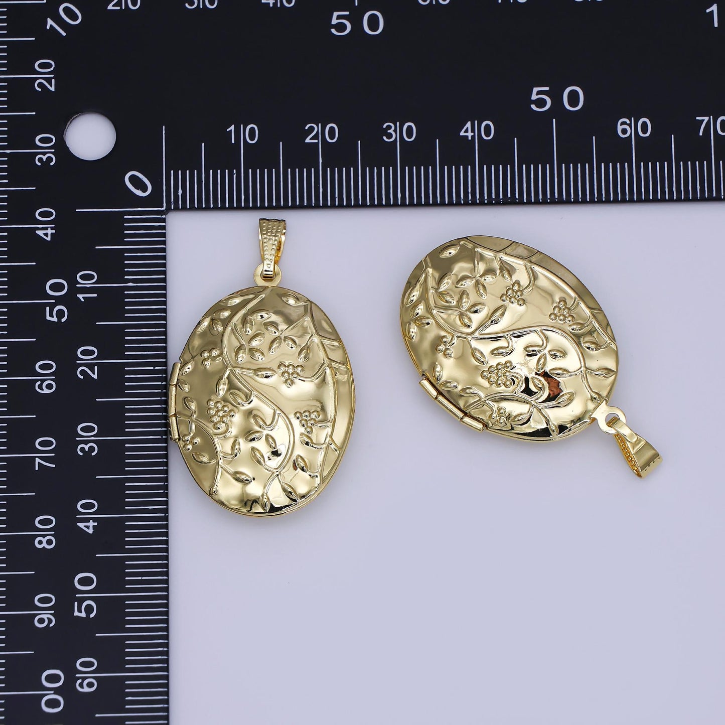 24k gold filled engraved Oval floral flower locket pendant in gold AH-487