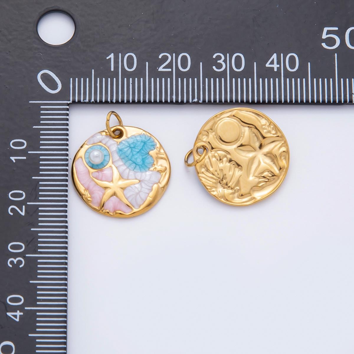 Dainty PVD Gold Plated Ocean Pendant with Starfish & Seashells – Enamel Beach Jewelry with Pearl Accent, Coastal Charm Necklace AH-927