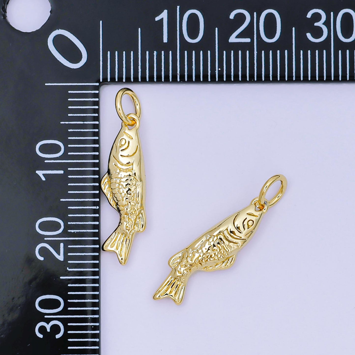 Gold Sardine Charm 24K Gold Filled Fisher man Pendant Animal Fish Bracelet Necklace for DIY Jewelry Making Supply AJ-381