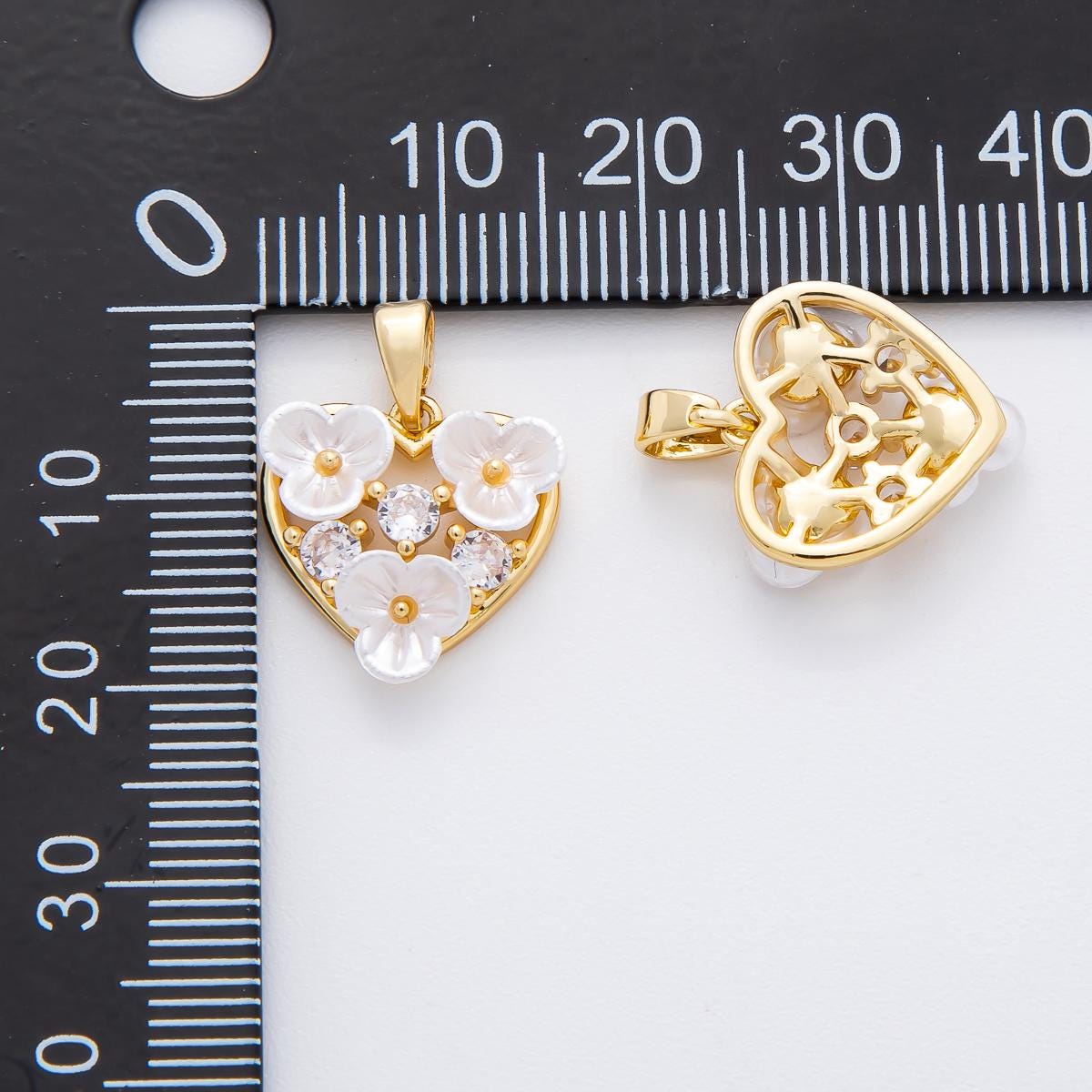 Gold Heart Charms 18K Gold Filled White Flower Charm Bracelet Necklace for DIY Jewelry Making Supply AF-1138