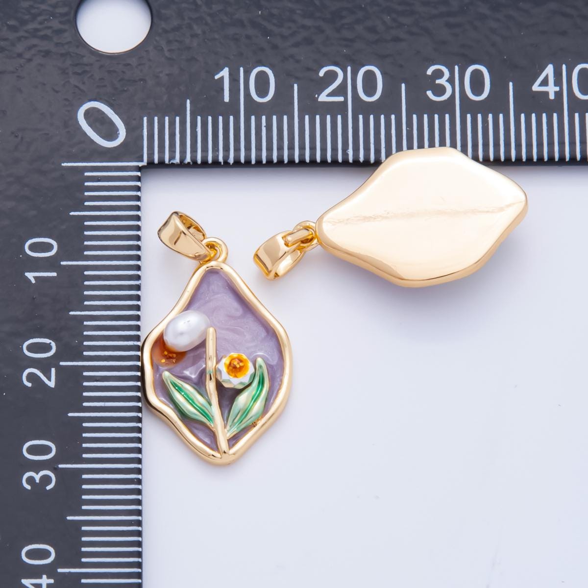 18K Gold Filled Tulip Pendant Artsy Flower Enamel Charm Molten Gold | I-848