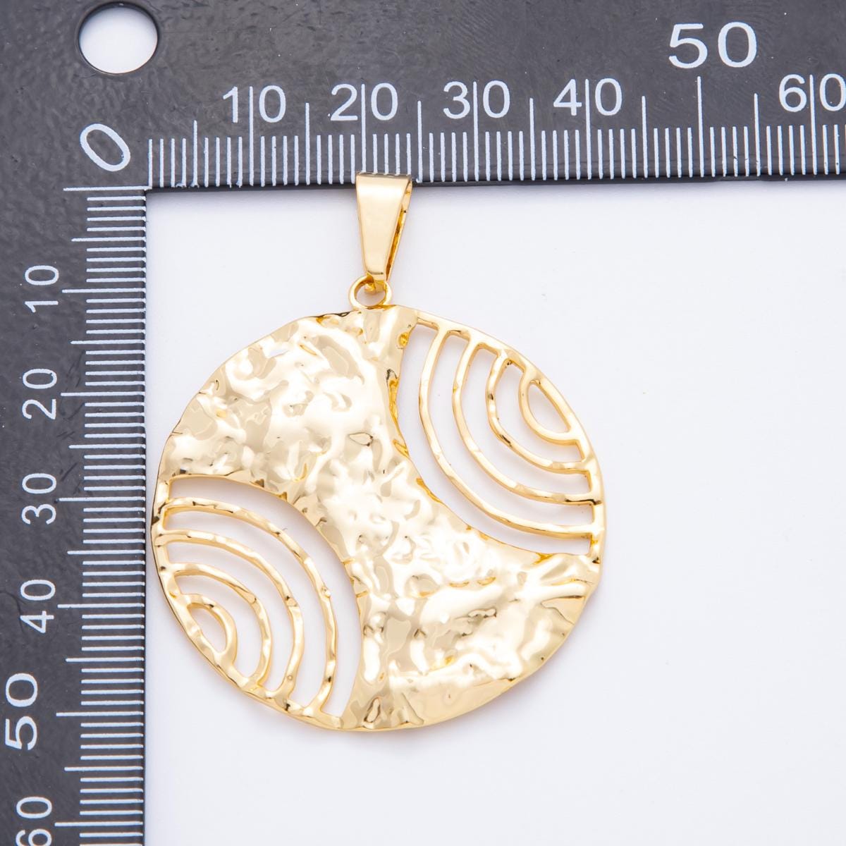 Gold Textured Round Pendant – Modern Geometric Circle Charm for Necklace Jewelry Making J-644