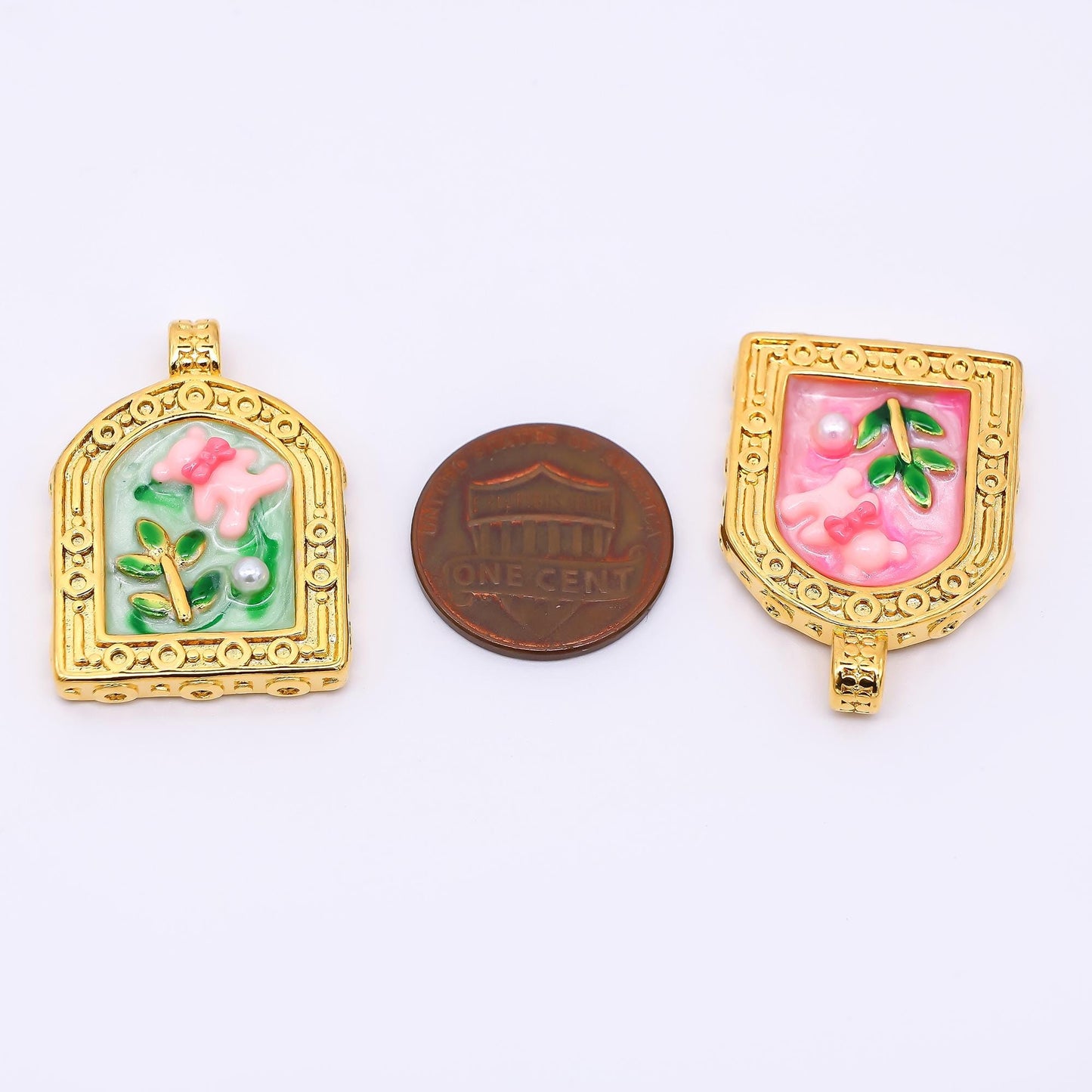 Gold Stainless Steel 30mm Hand-Painted Enamel Teddy Bear and Shell Pearl Pendant in Pink & Green | P663