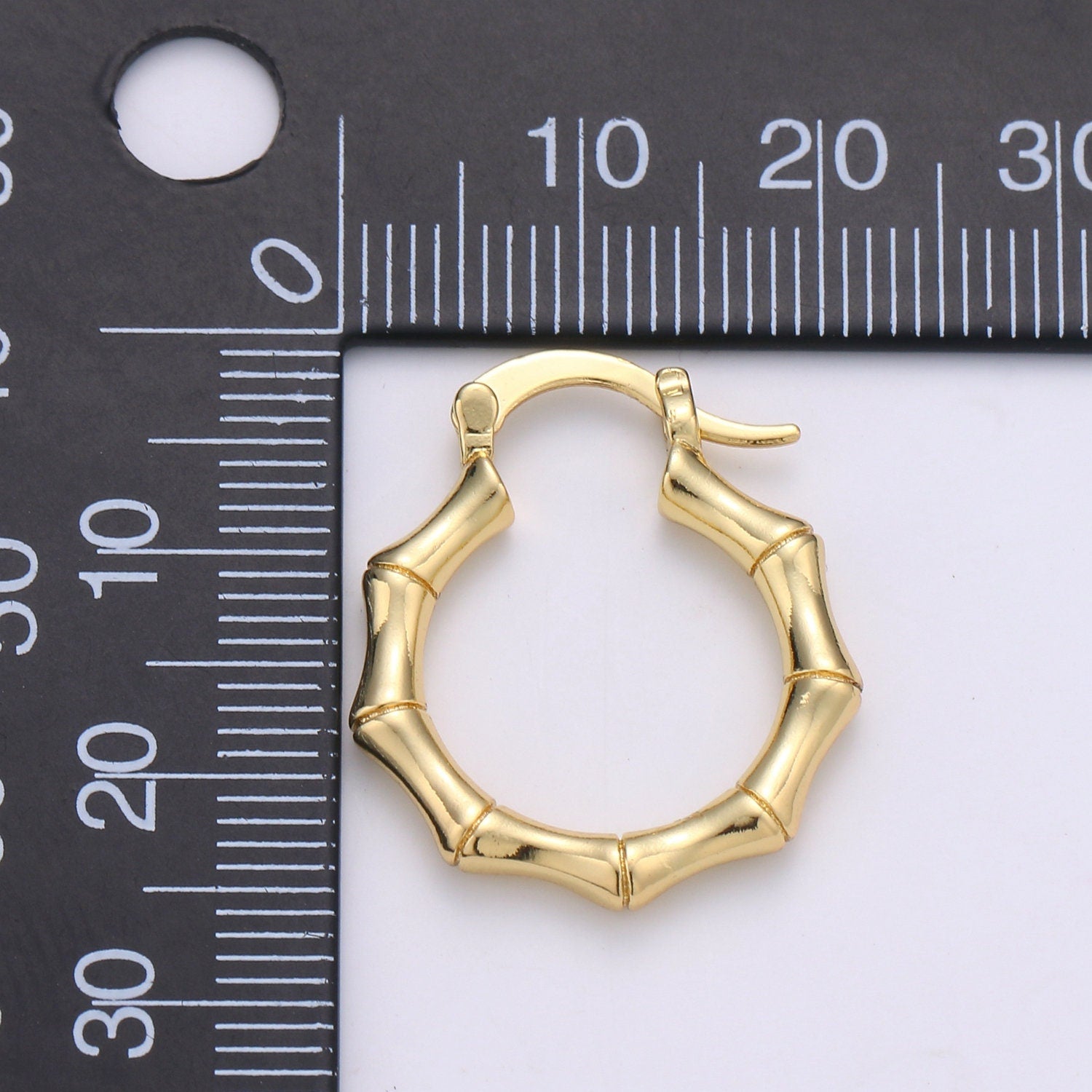 24K Gold Bamboo Hoops, Lightweight Hoops, Gold Clasp Hoops, Everyday Earrings Great for birthday christmas gift Q-190