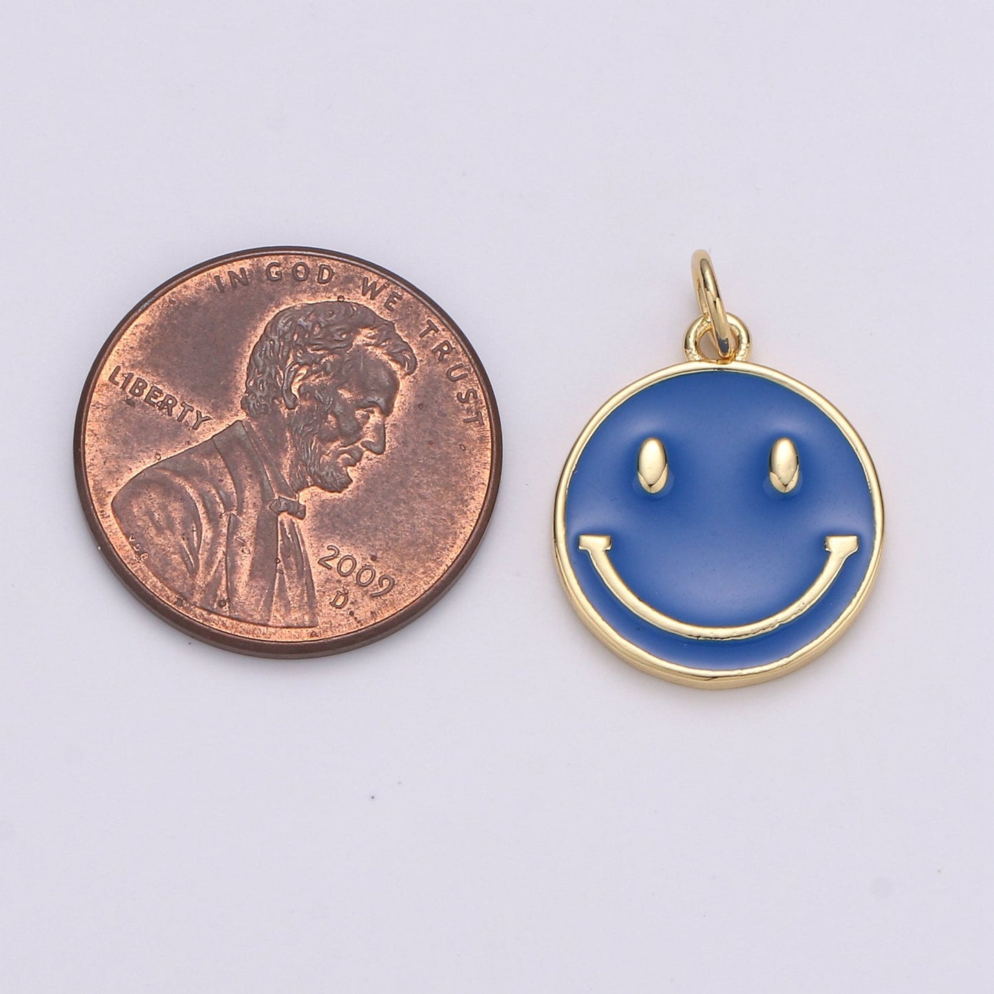 1pc Red Enamel Happy Face Charm, Gold Enamel Happy Face Charms, Red Happy Face in Gold Round Charm, Dainty Smile charm, Enamel Charm