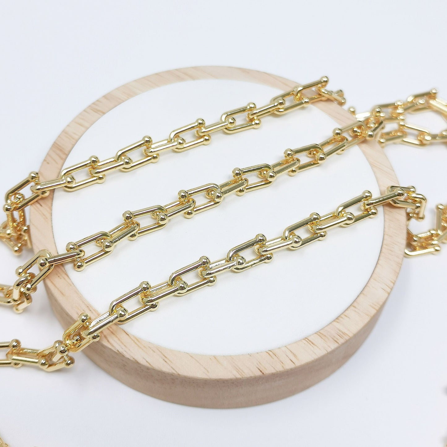 U Link Chain by Yard, Horse Shoe Gold Cable Chain, Open Chain, Thickness chain is 1.7 mm, Roll-387