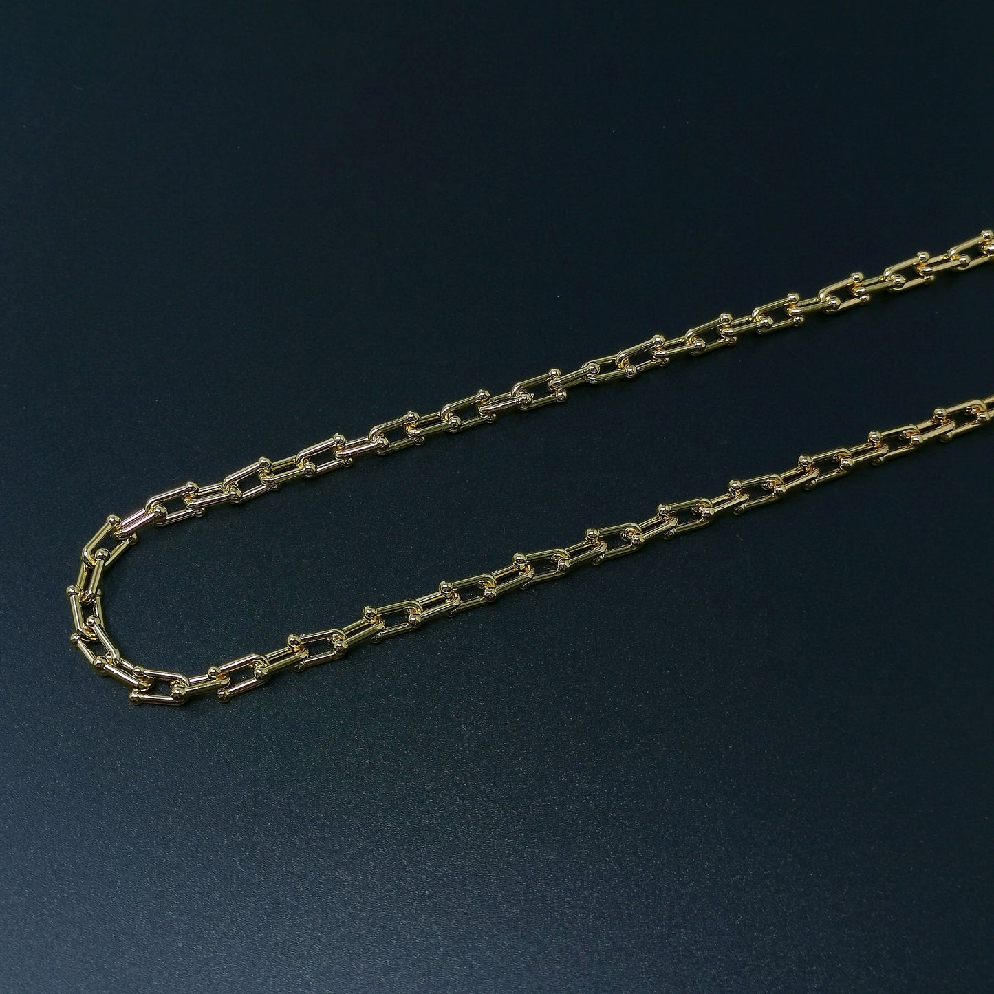 U Link Chain by Yard, Horse Shoe Gold Cable Chain, Open Chain, Thickness chain is 1.7 mm, Roll-387