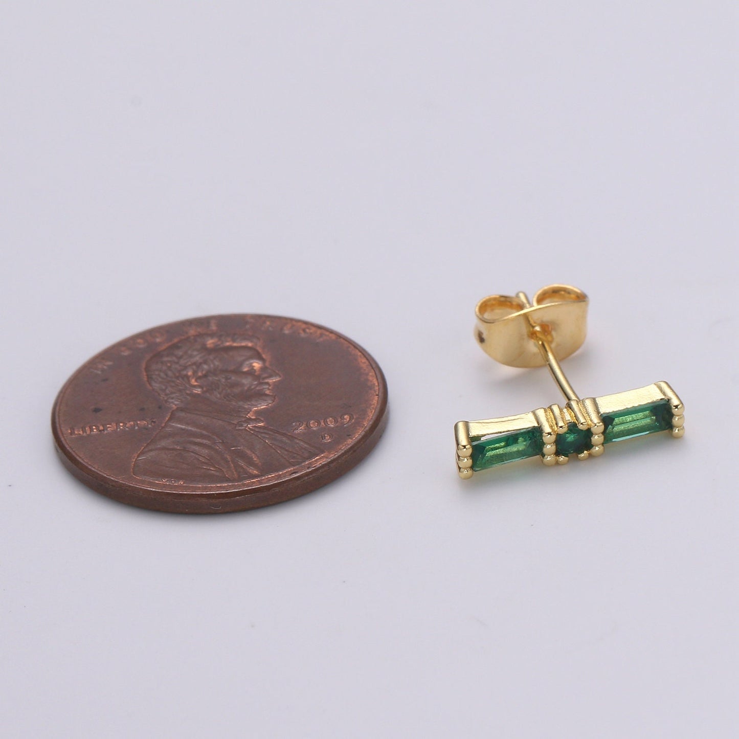 Emerald Stud Earring - Green Stone Stud Earring - Dainty Stud Earring - Gold Stud Earring Q-511
